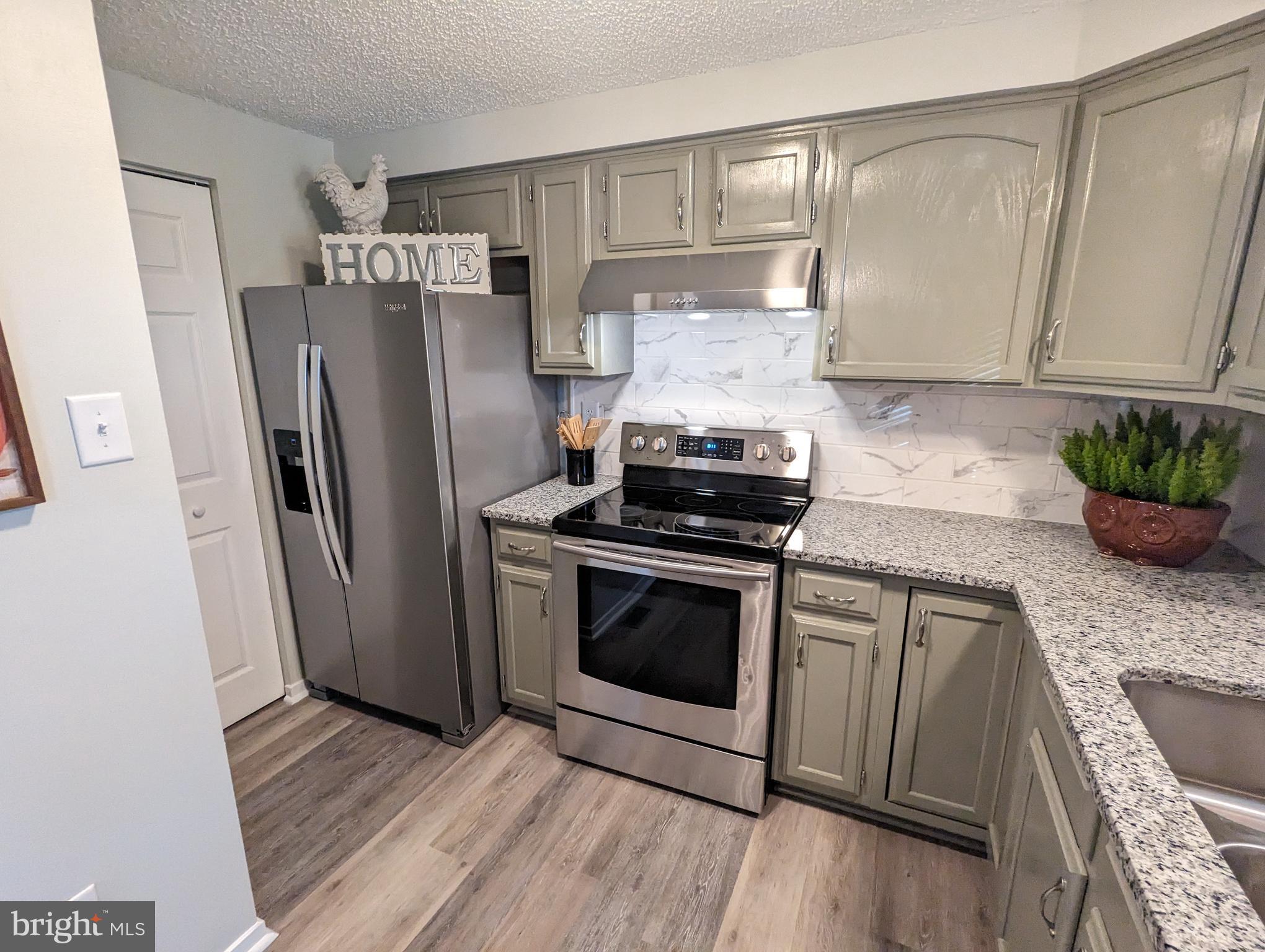 LANGLEY EAST - Residential