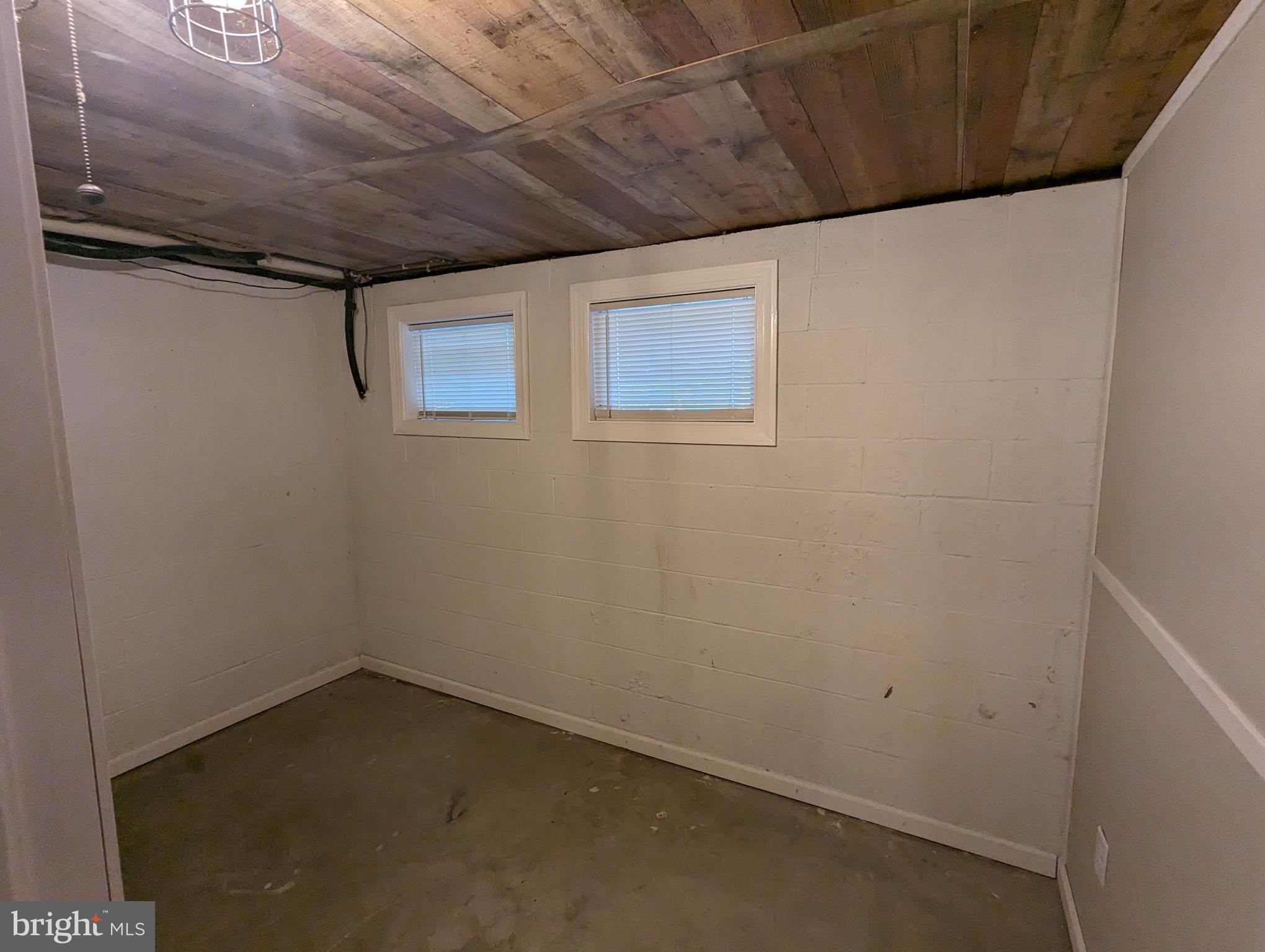 LANGLEY EAST - Residential