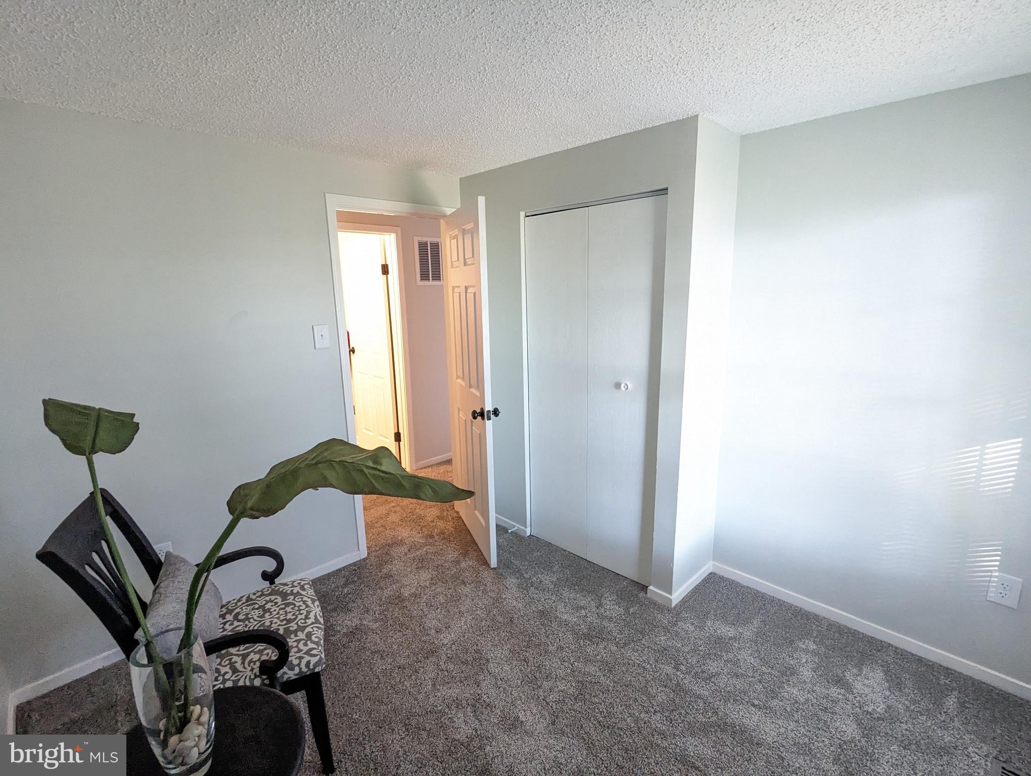 LANGLEY EAST - Residential