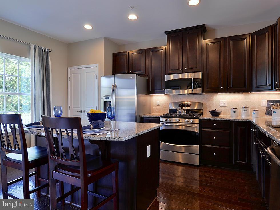 JEFFERSON PLACE - Residential