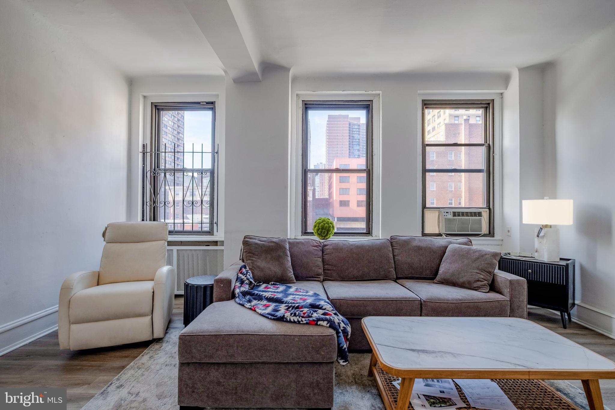 WASHINGTON SQ WEST - Residential