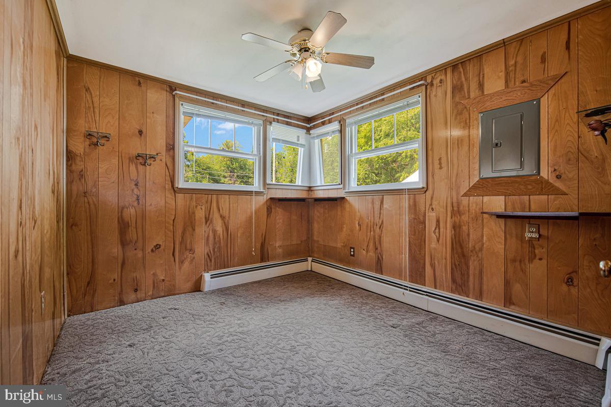 GAMBRILLS - Commercial Sale