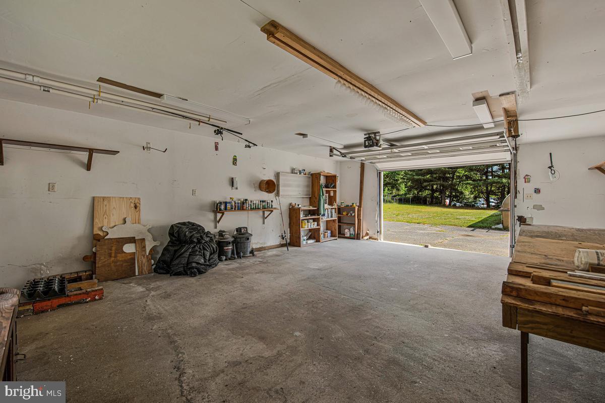 GAMBRILLS - Commercial Sale