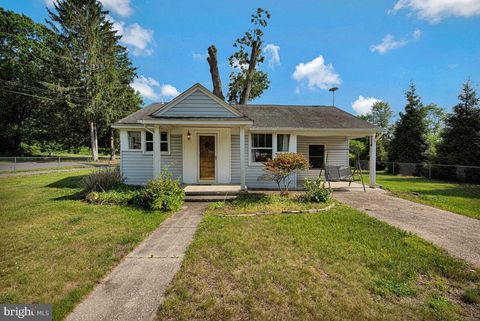 Photo of 1631 Defense Highway, GAMBRILLS, MD 21054 (MLS # MDAA2146324)