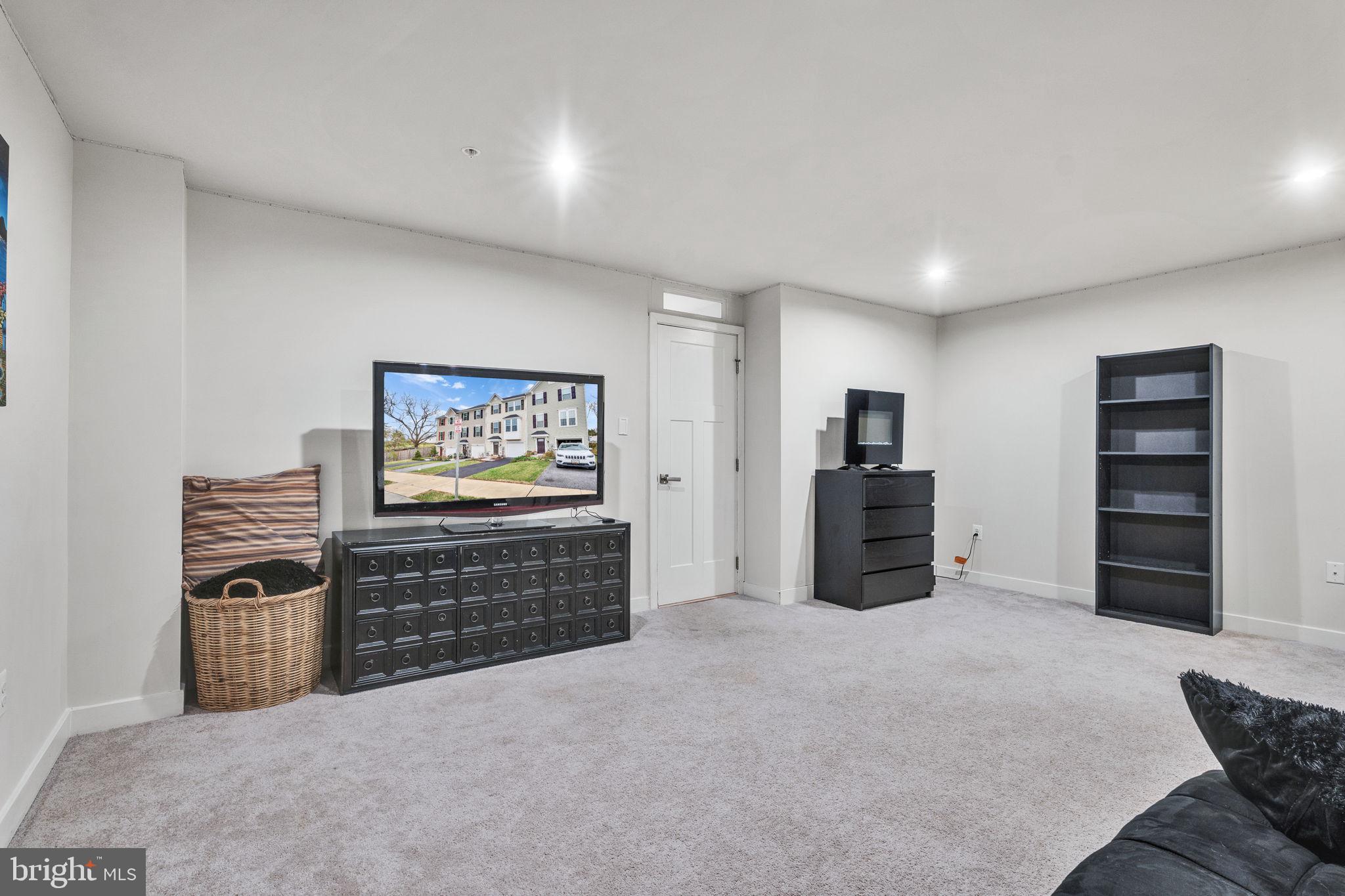 HOLLY RIDGE - Residential