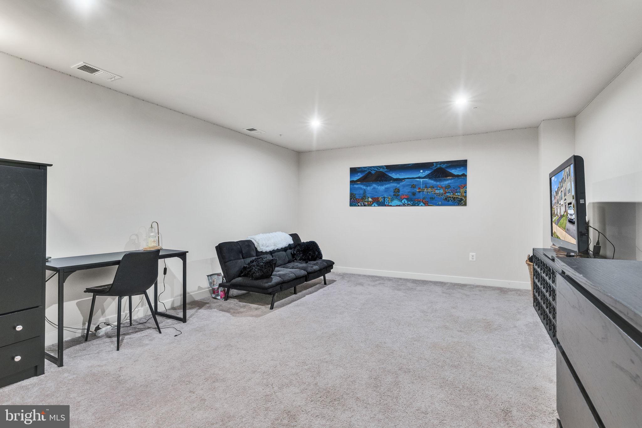 HOLLY RIDGE - Residential