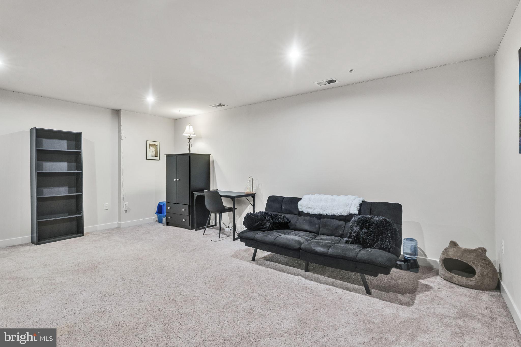 HOLLY RIDGE - Residential