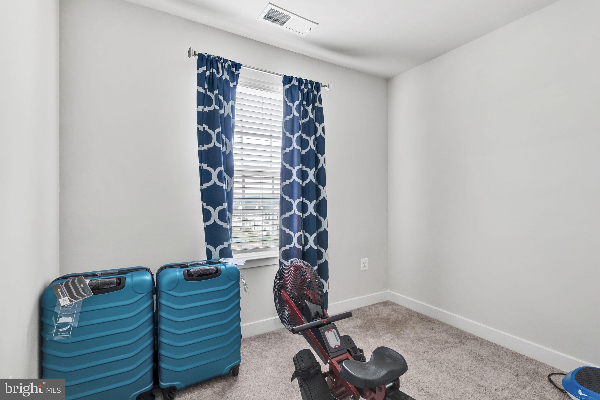 HOLLY RIDGE - Residential