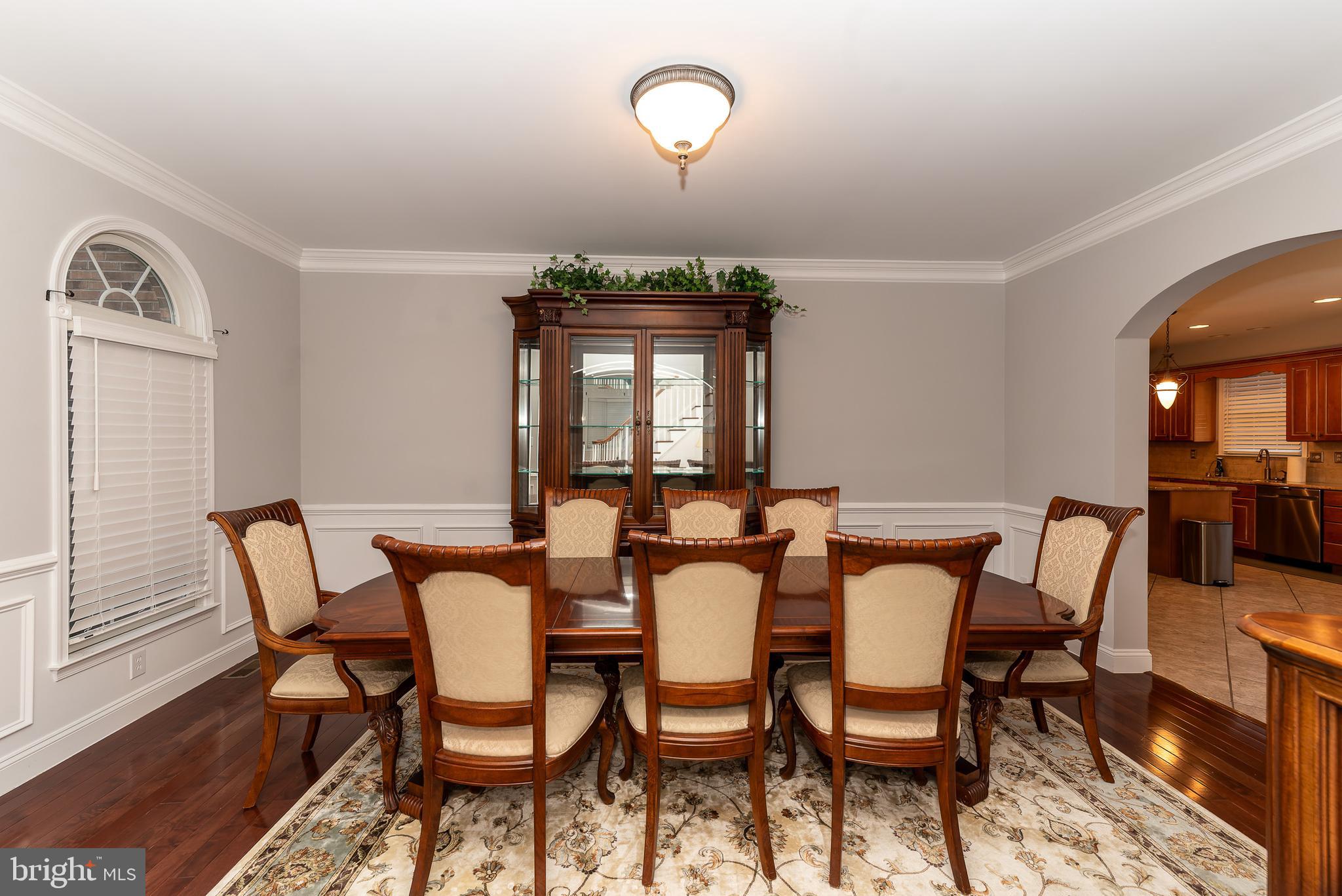 WHISPERING WOODS - Residential