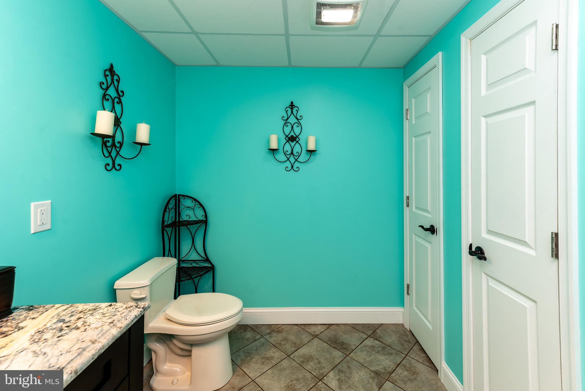 WHISPERING WOODS - Residential