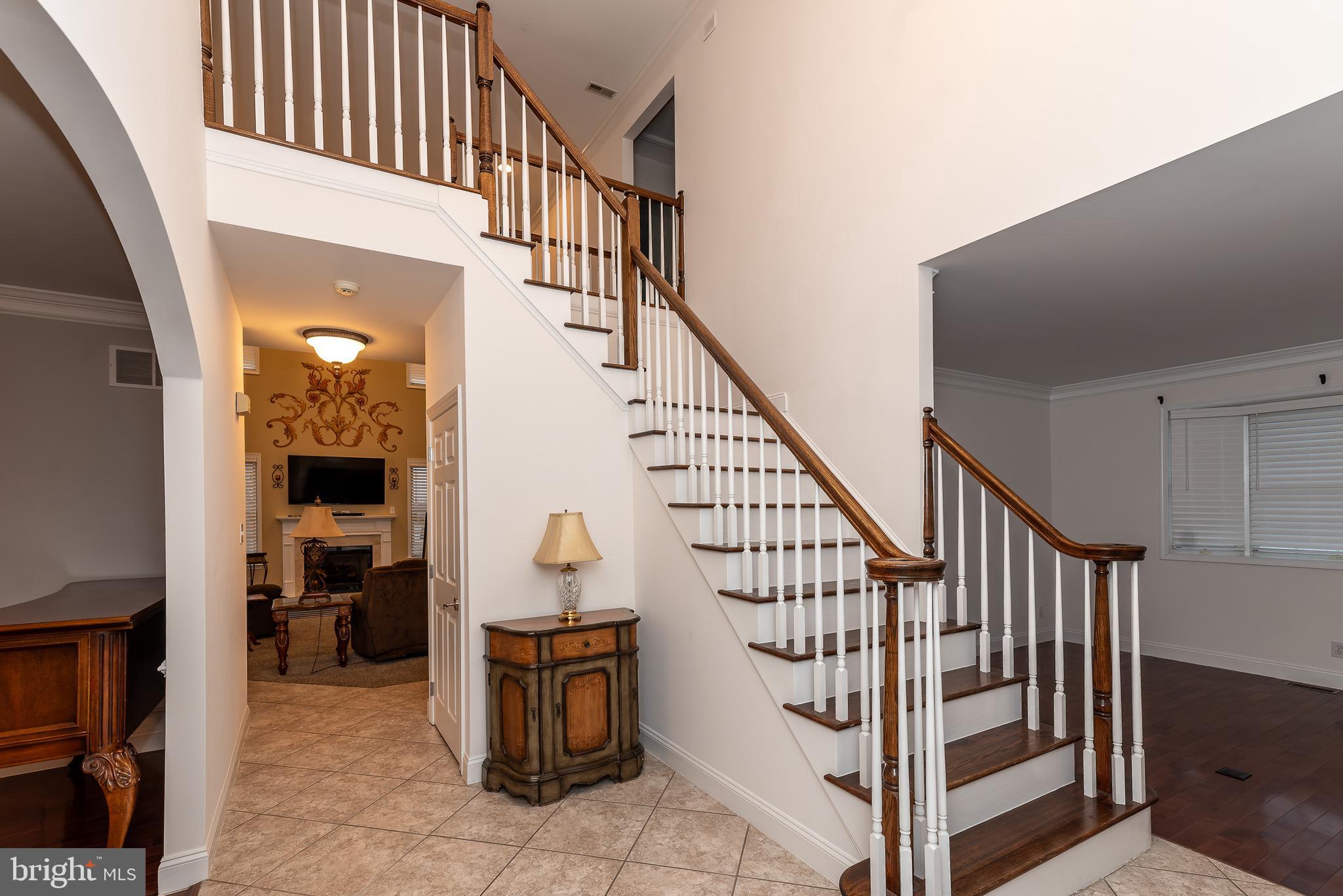 WHISPERING WOODS - Residential