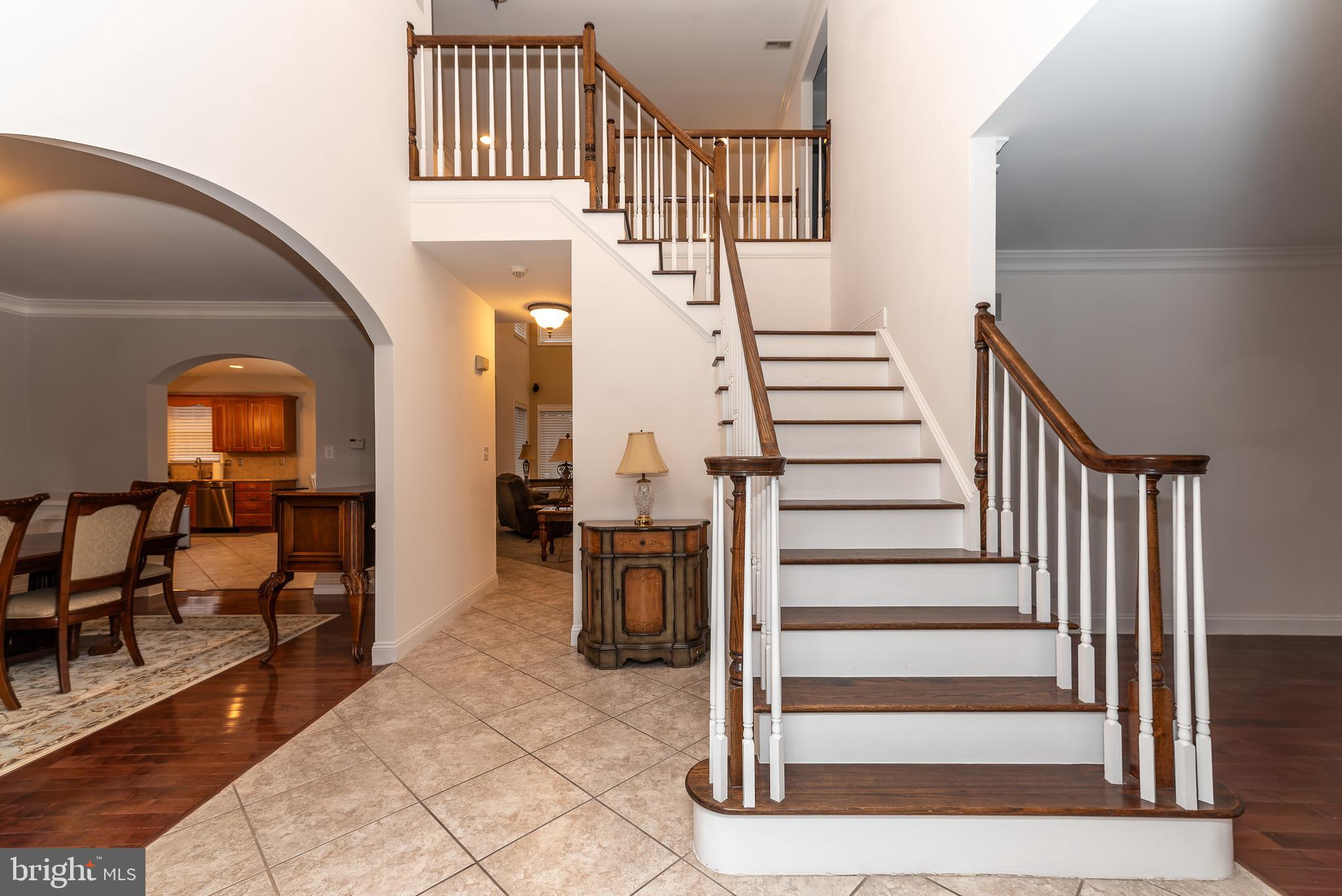 WHISPERING WOODS - Residential