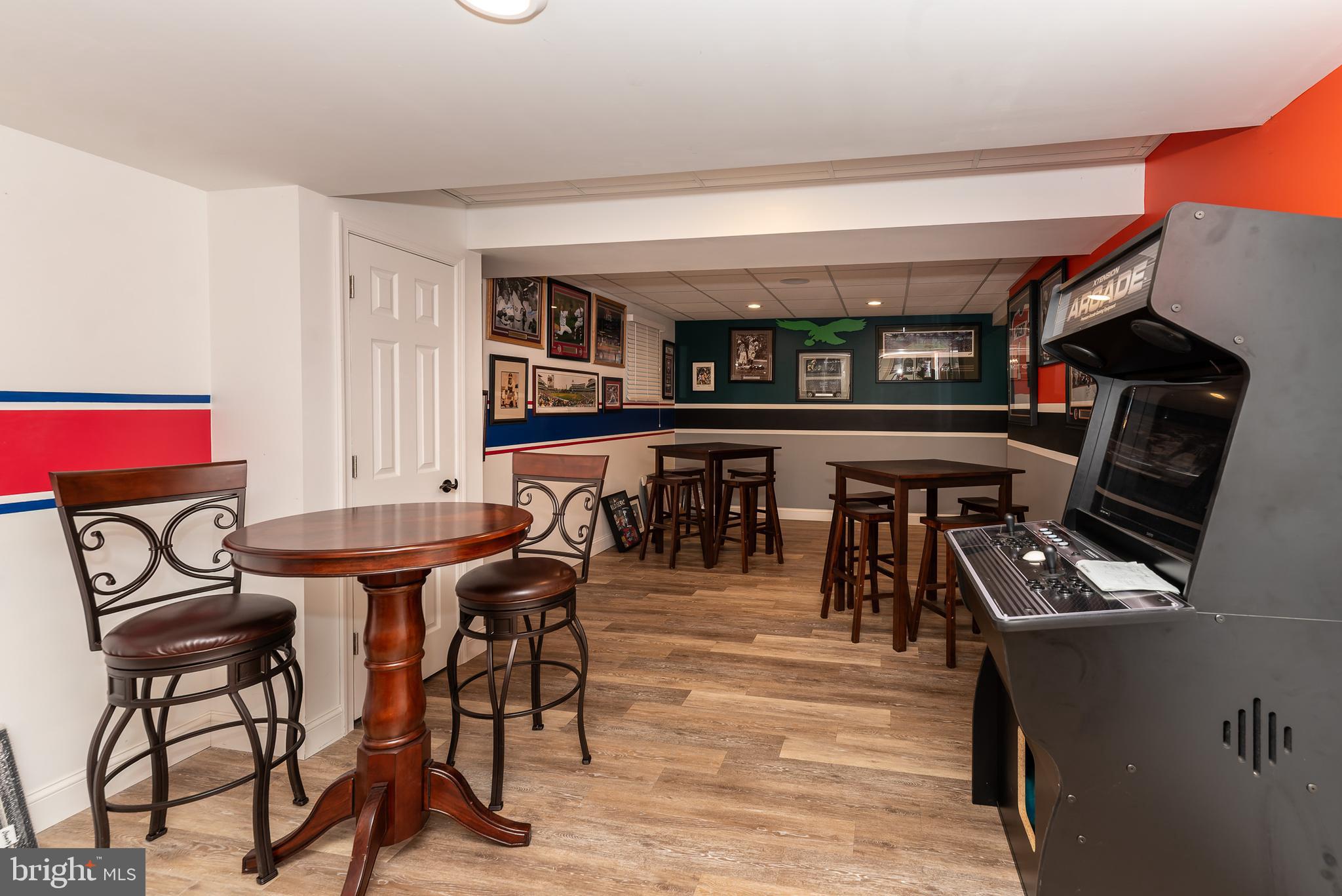 WHISPERING WOODS - Residential