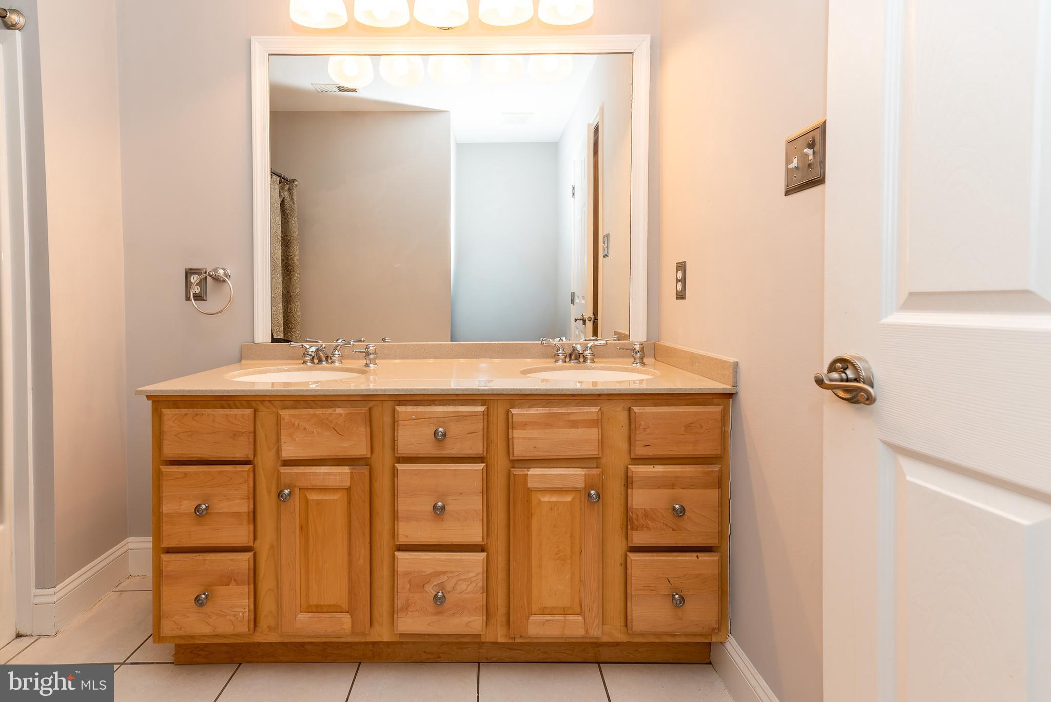 WHISPERING WOODS - Residential