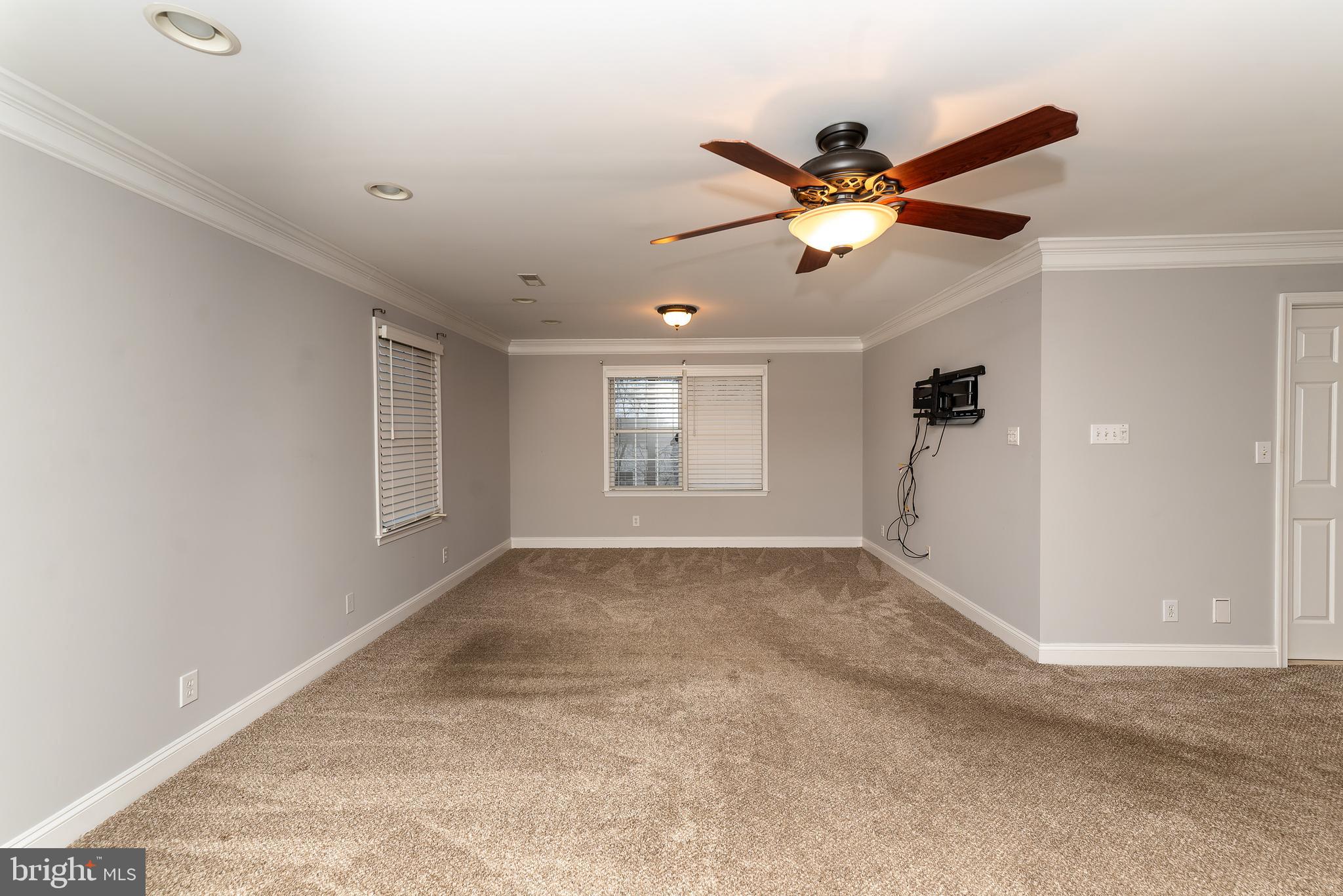 WHISPERING WOODS - Residential