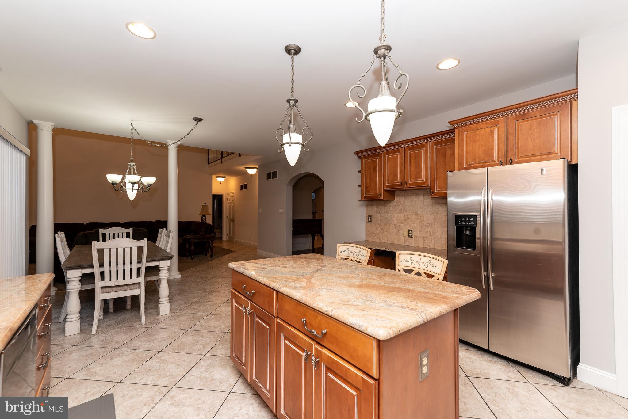 WHISPERING WOODS - Residential