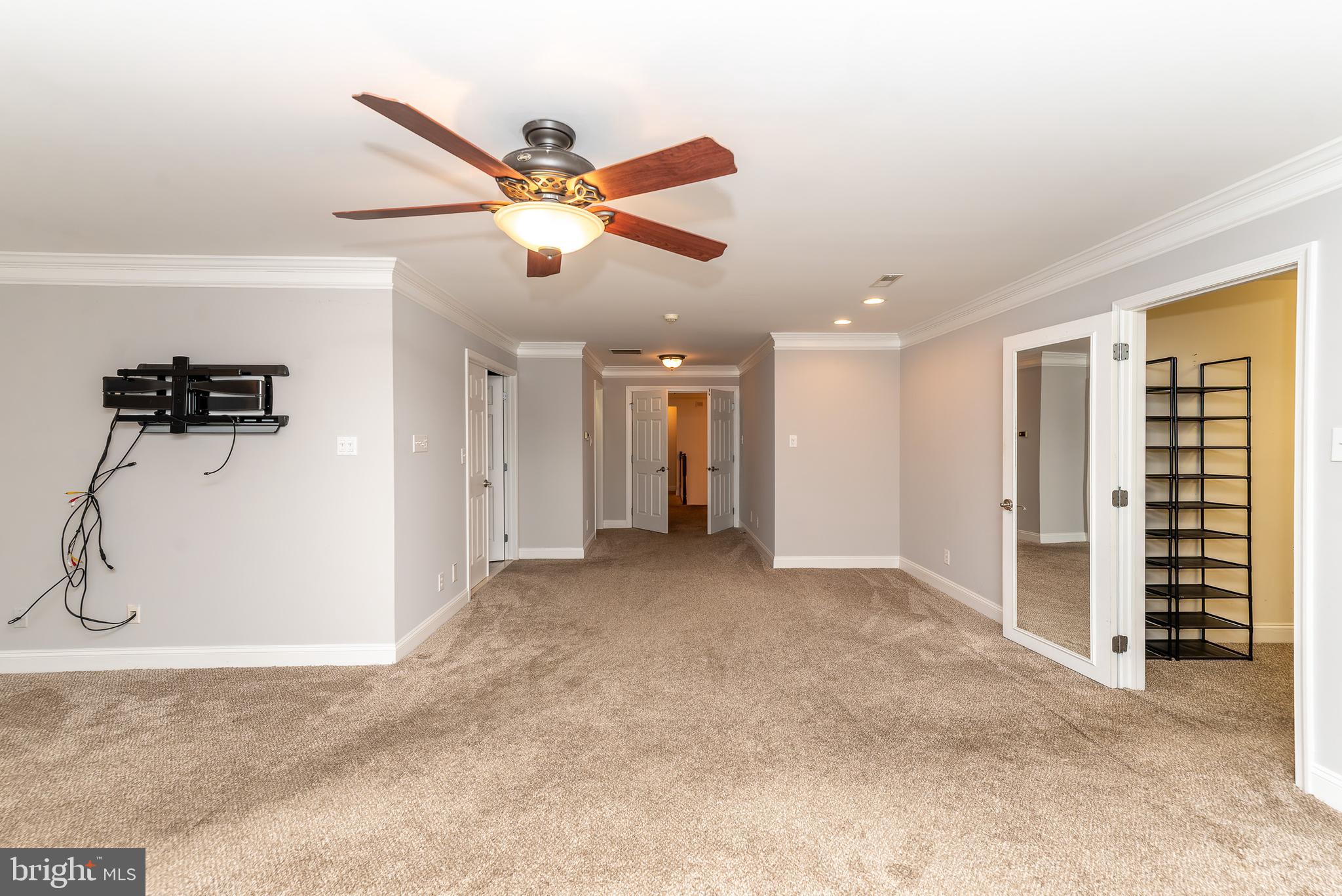 WHISPERING WOODS - Residential