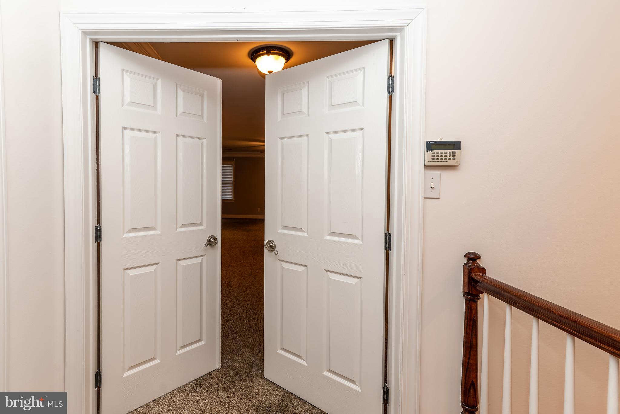 WHISPERING WOODS - Residential