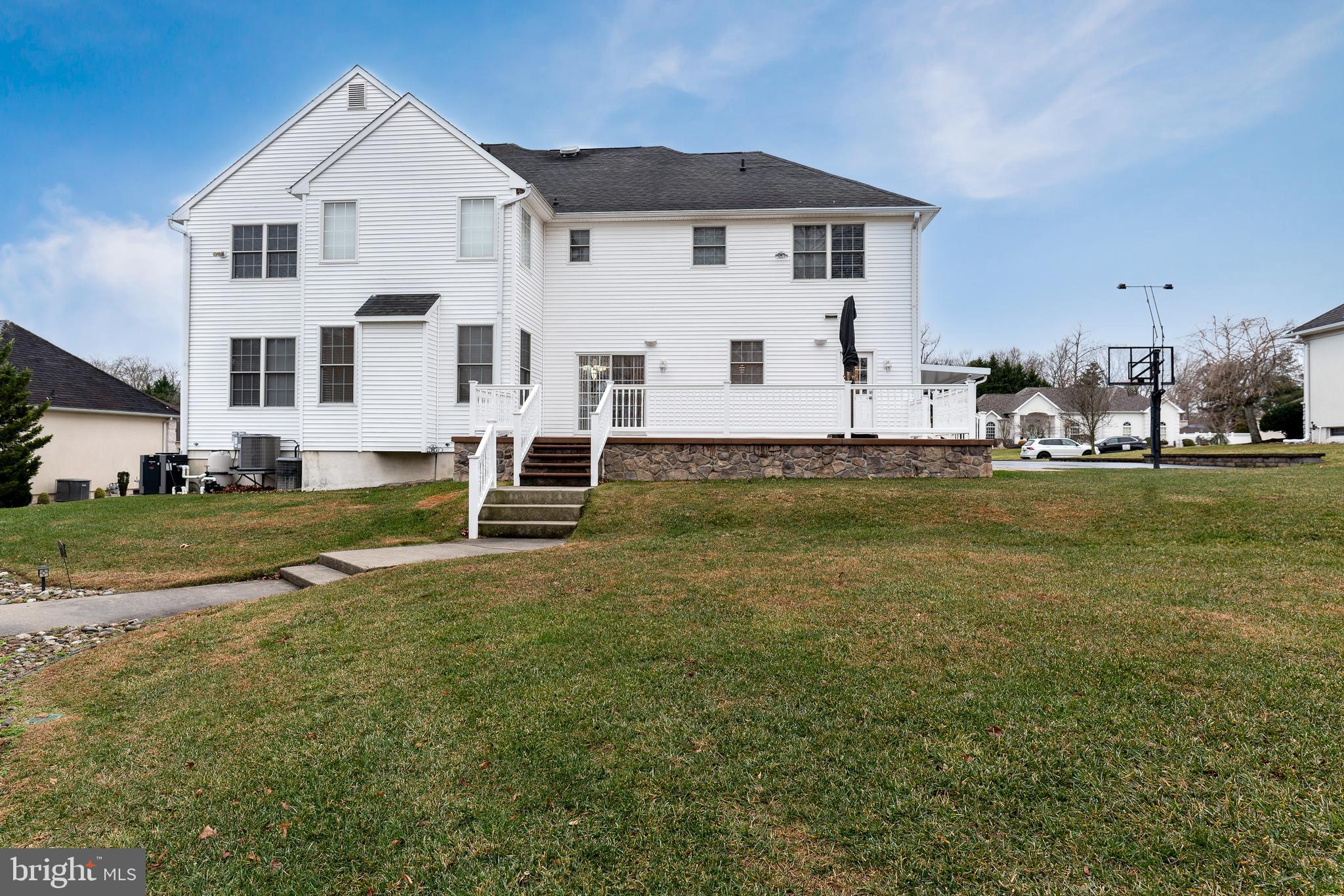 1869 WHISPERING WOODS WAY