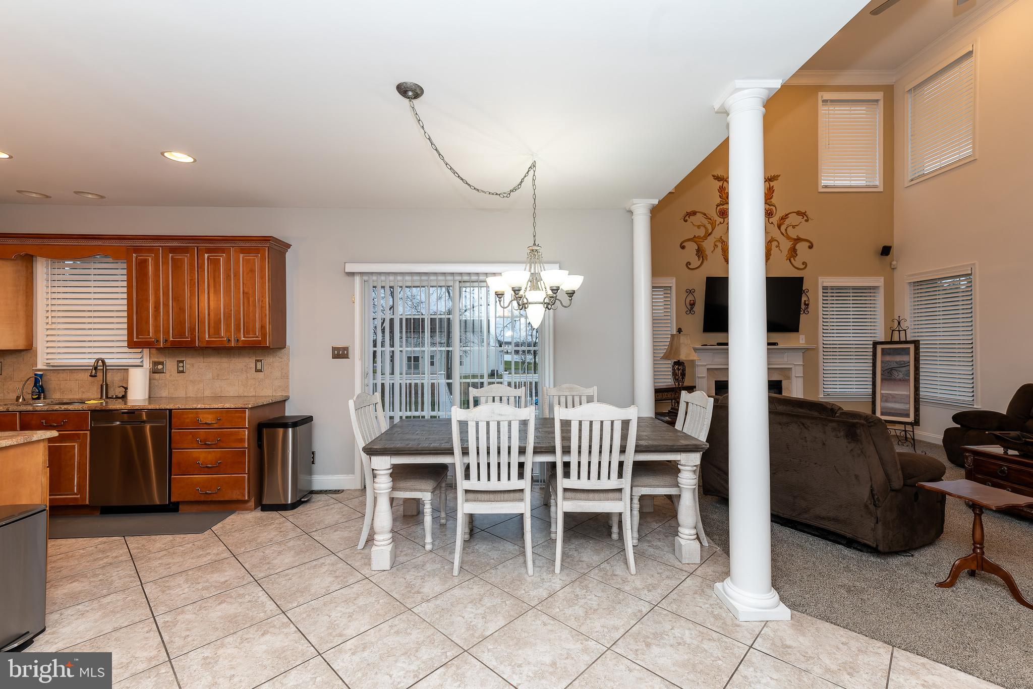 WHISPERING WOODS - Residential