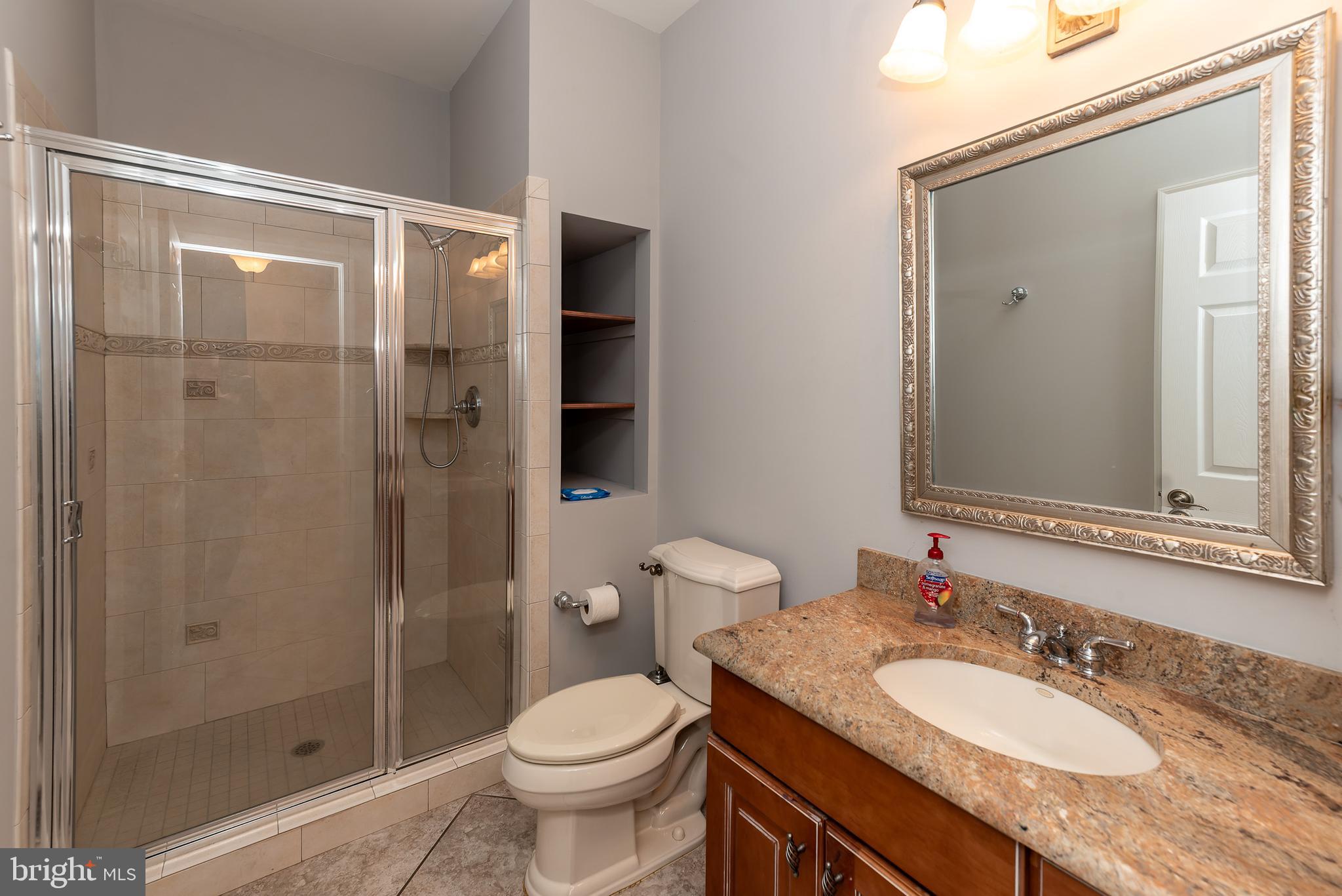 WHISPERING WOODS - Residential