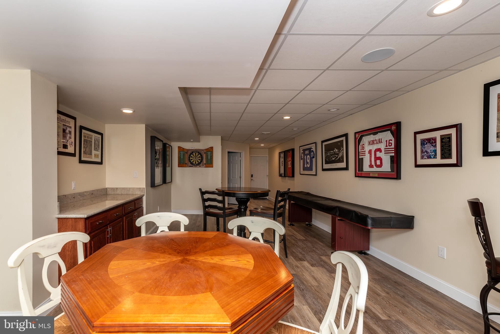 WHISPERING WOODS - Residential