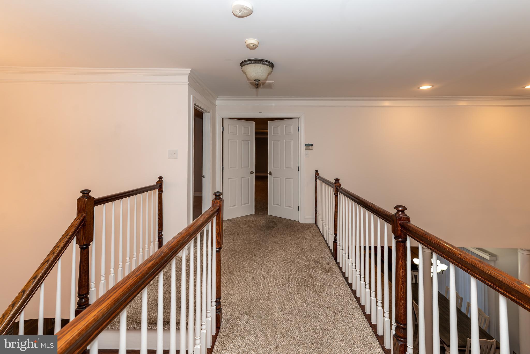 WHISPERING WOODS - Residential