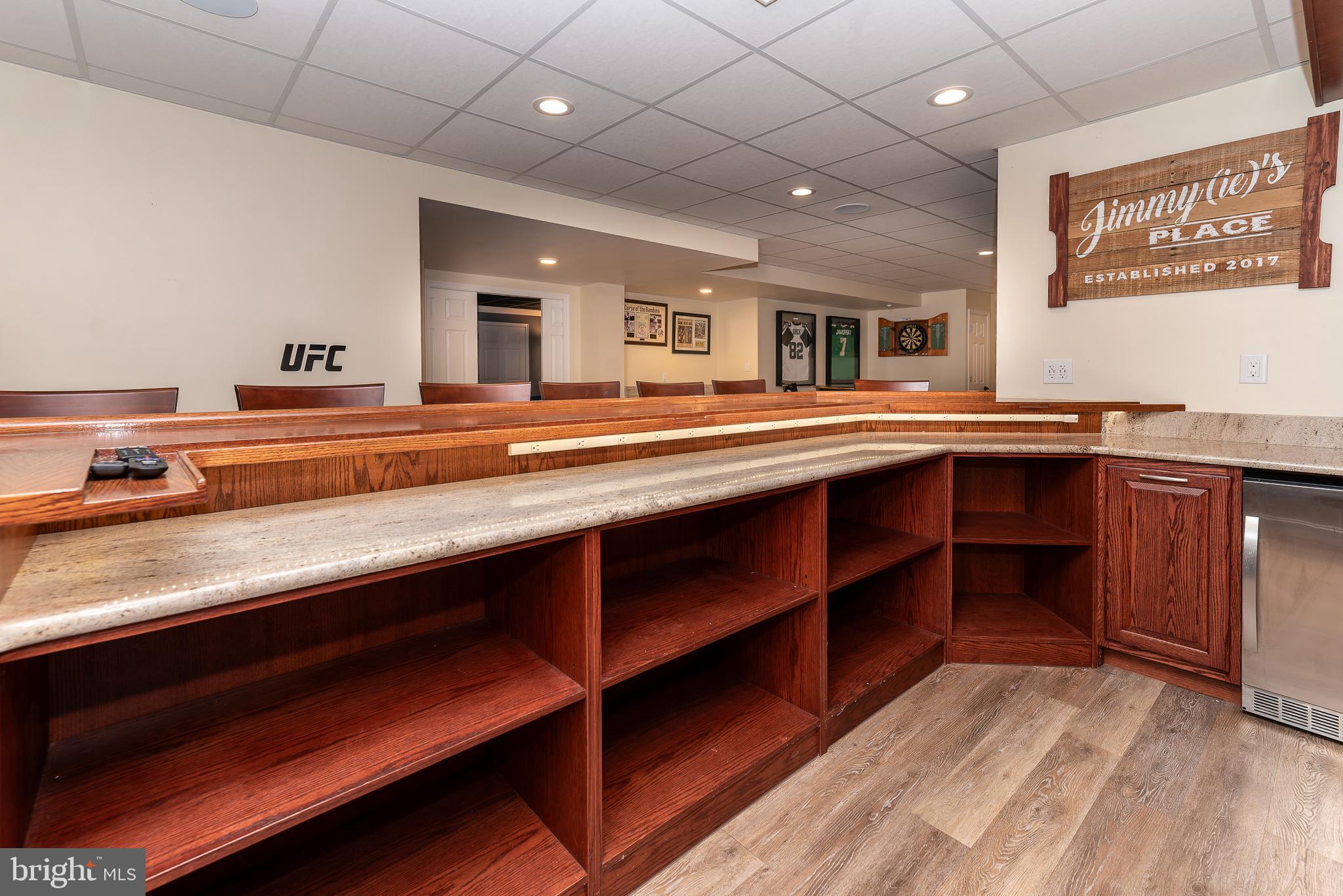 WHISPERING WOODS - Residential