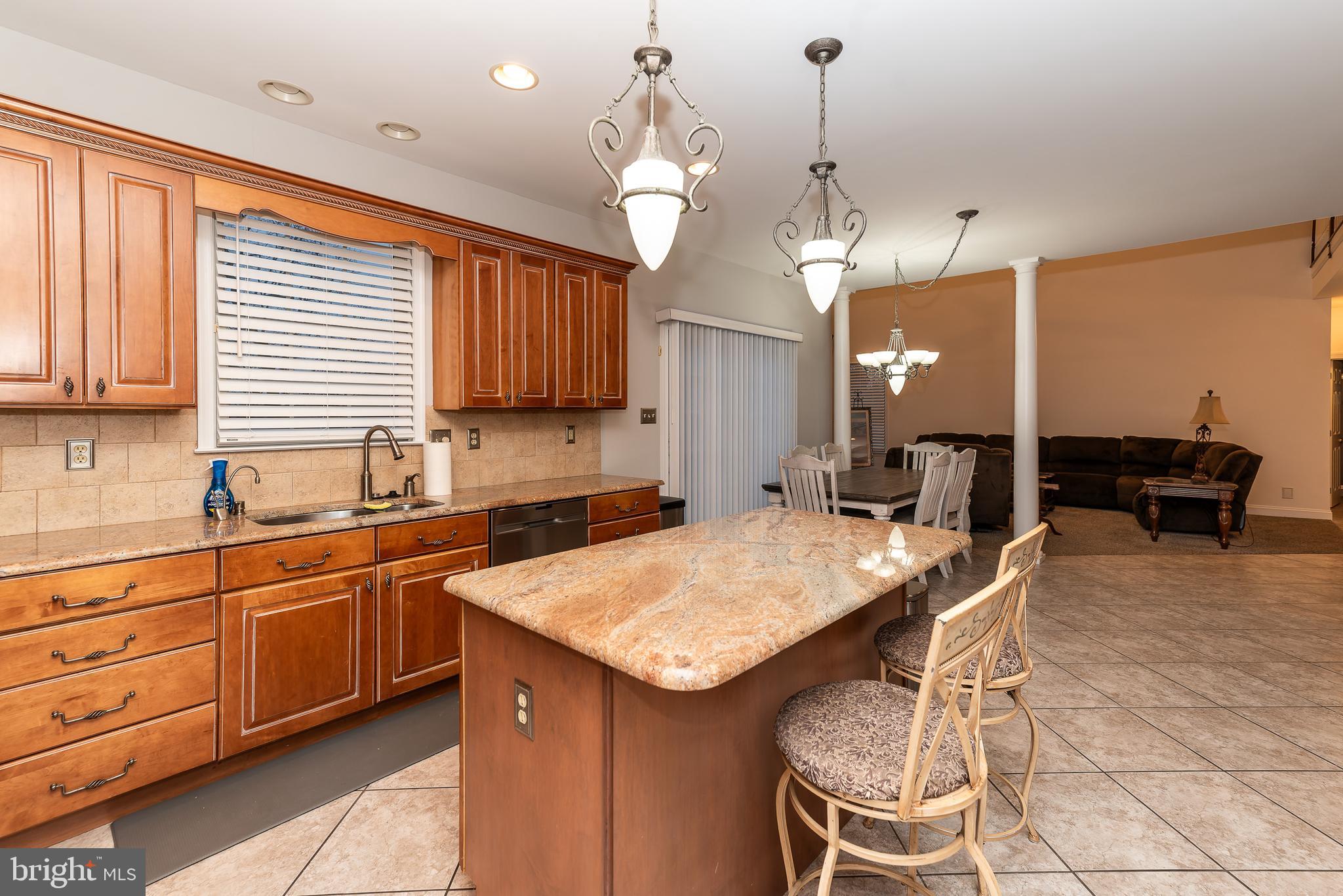 WHISPERING WOODS - Residential