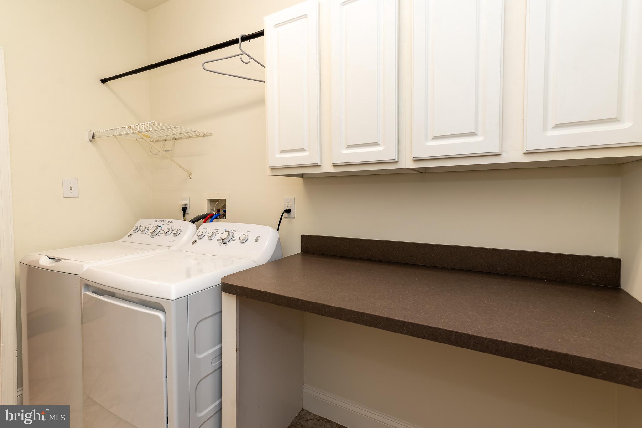 WHISPERING WOODS - Residential