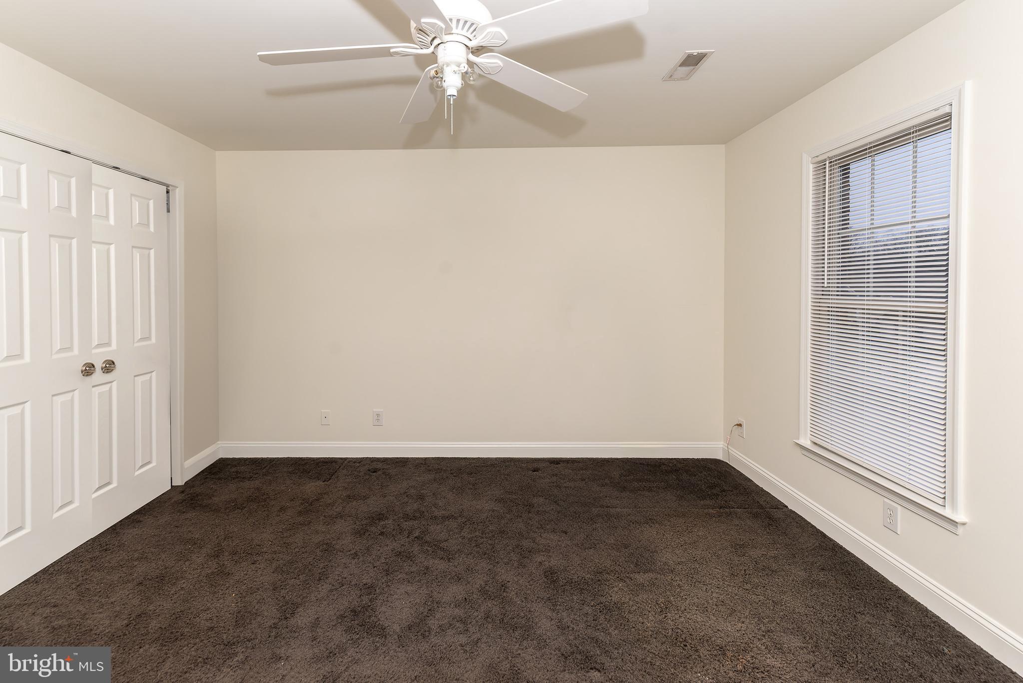 WHISPERING WOODS - Residential