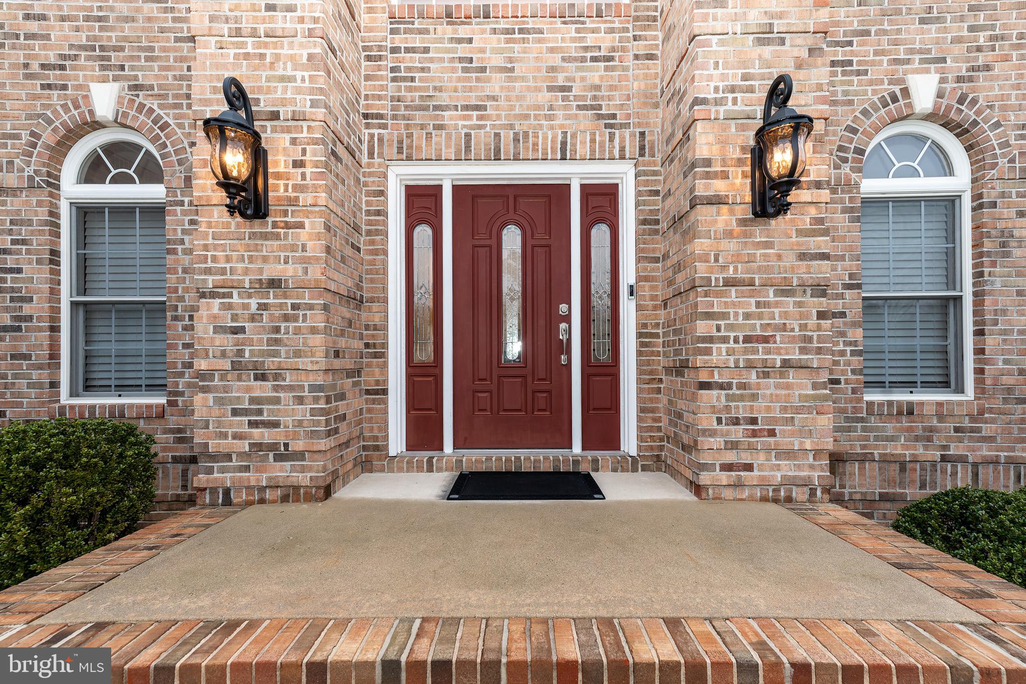 WHISPERING WOODS - Residential