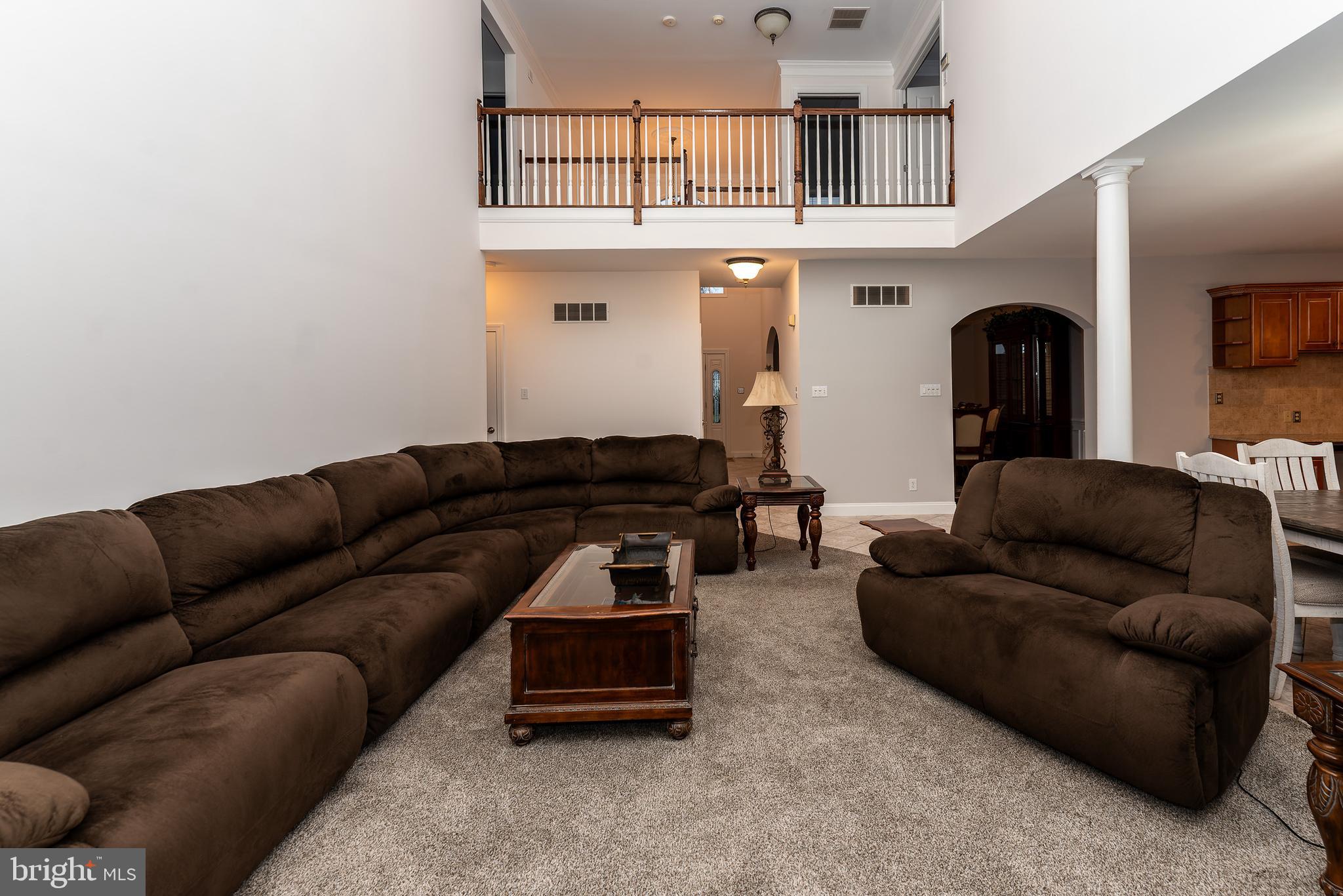 WHISPERING WOODS - Residential