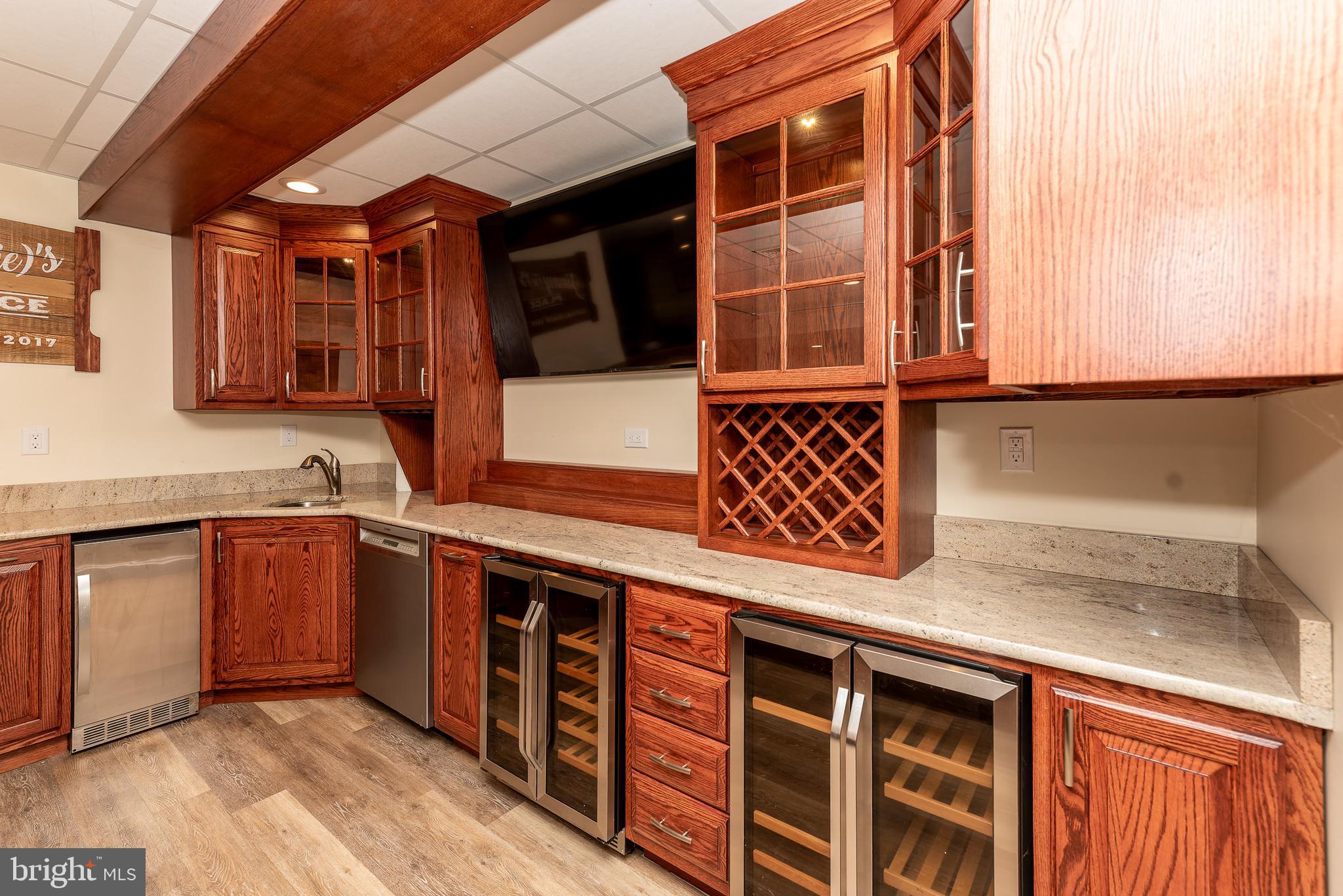 WHISPERING WOODS - Residential