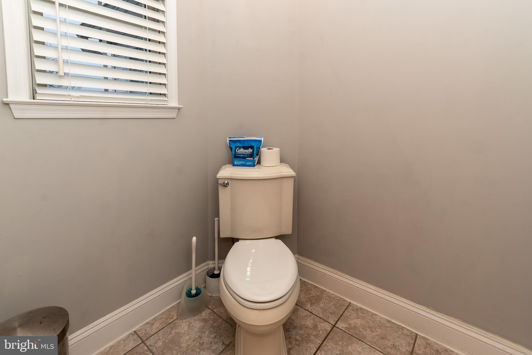 WHISPERING WOODS - Residential