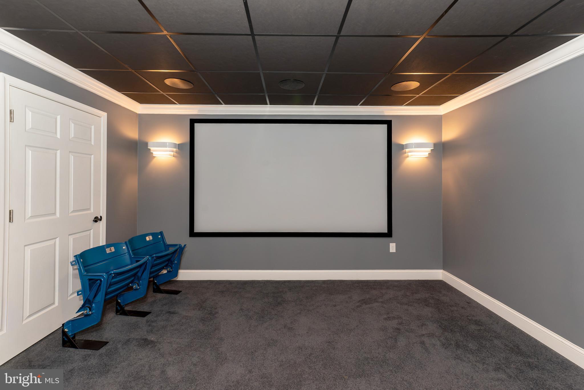 WHISPERING WOODS - Residential