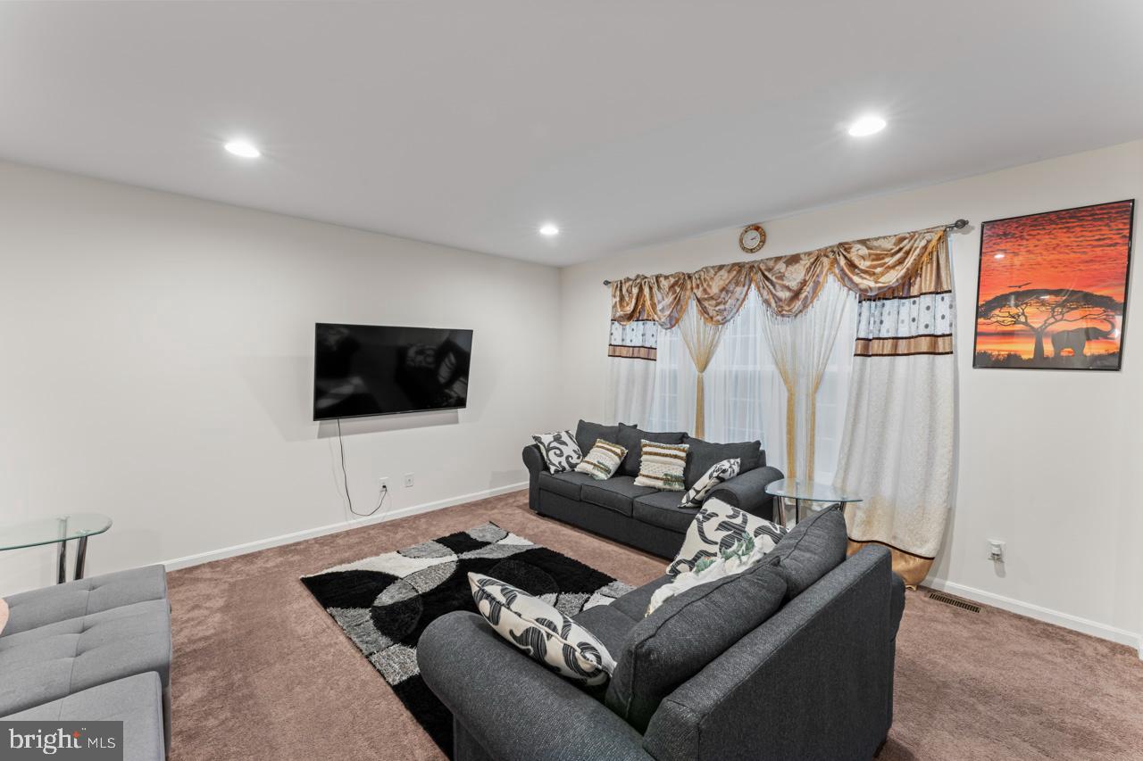 LEELAND STATION - Residential