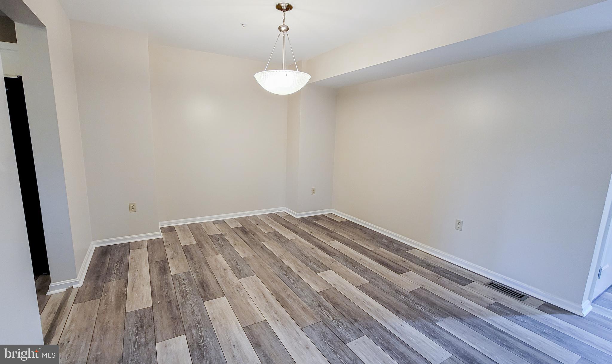 WATERSIDE - Residential