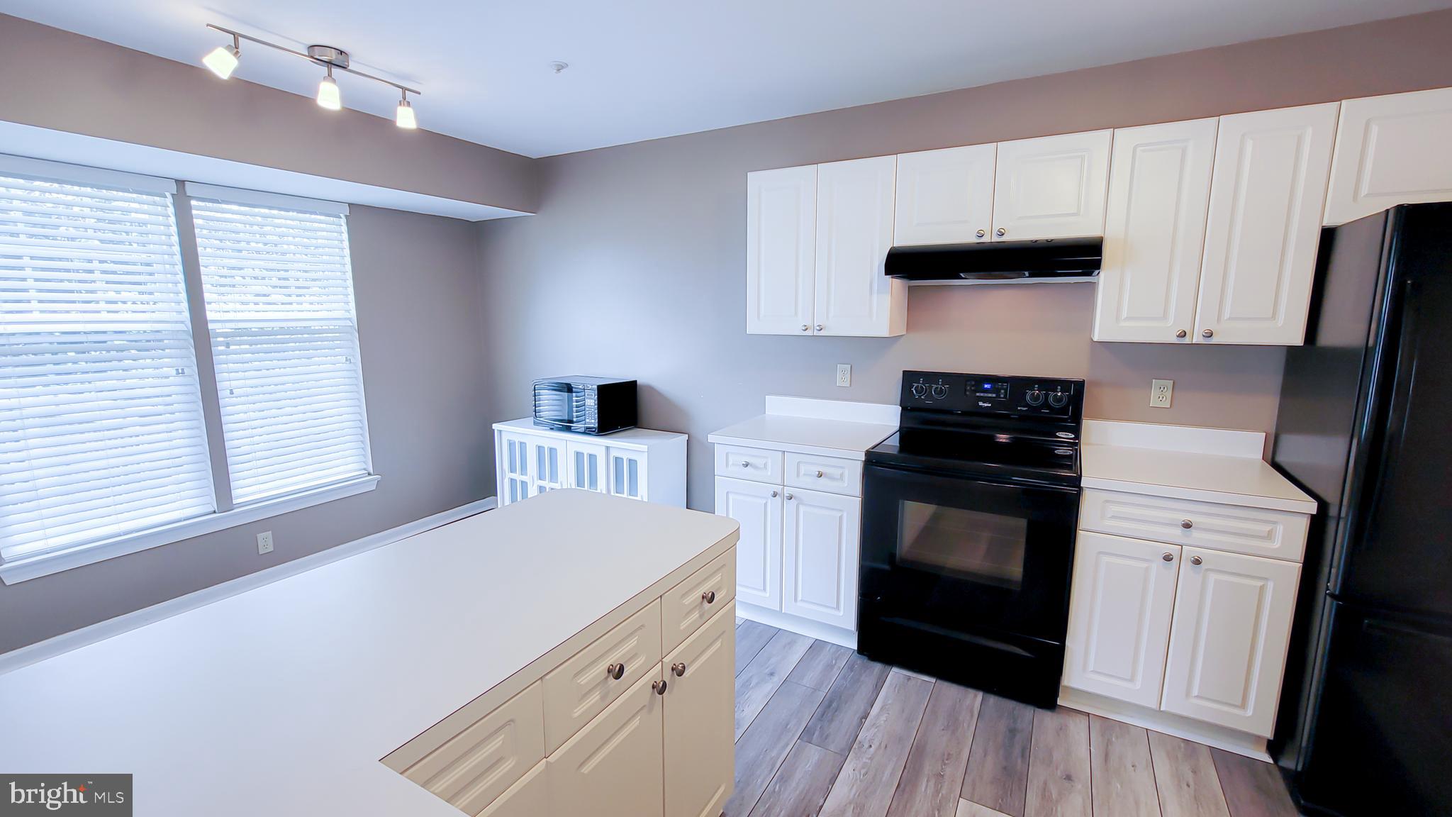 WATERSIDE - Residential