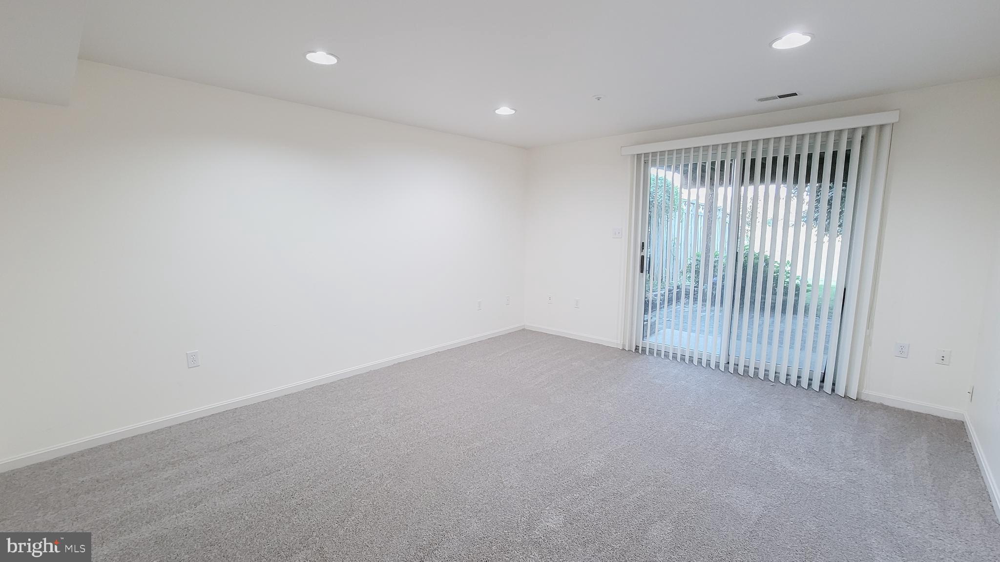 WATERSIDE - Residential