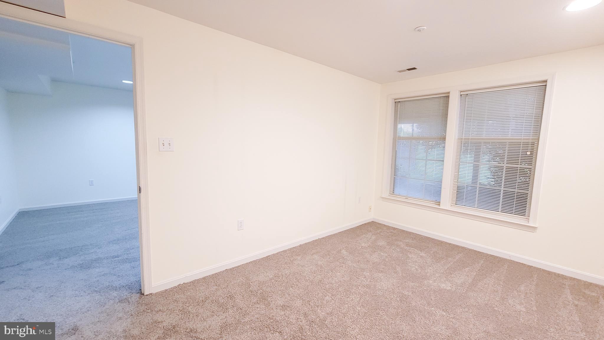 WATERSIDE - Residential