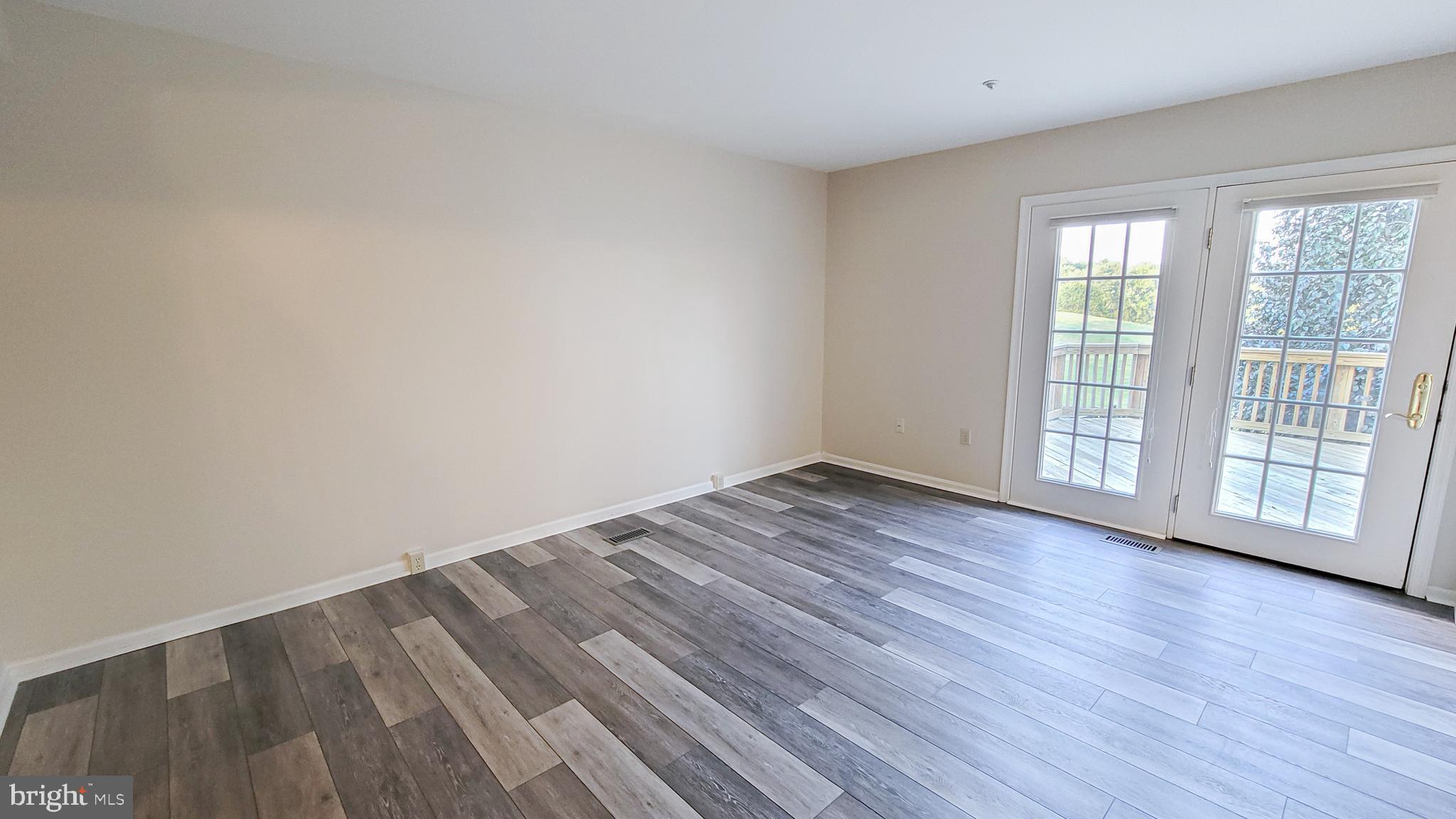 WATERSIDE - Residential