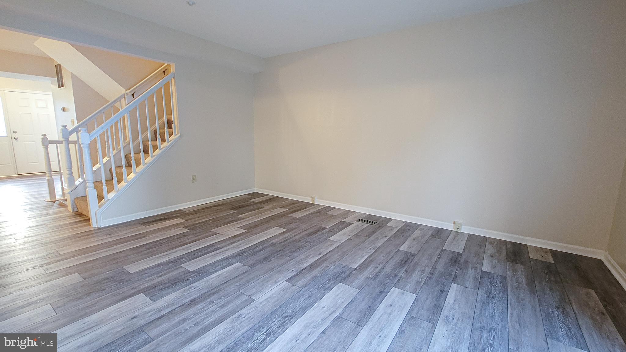 WATERSIDE - Residential