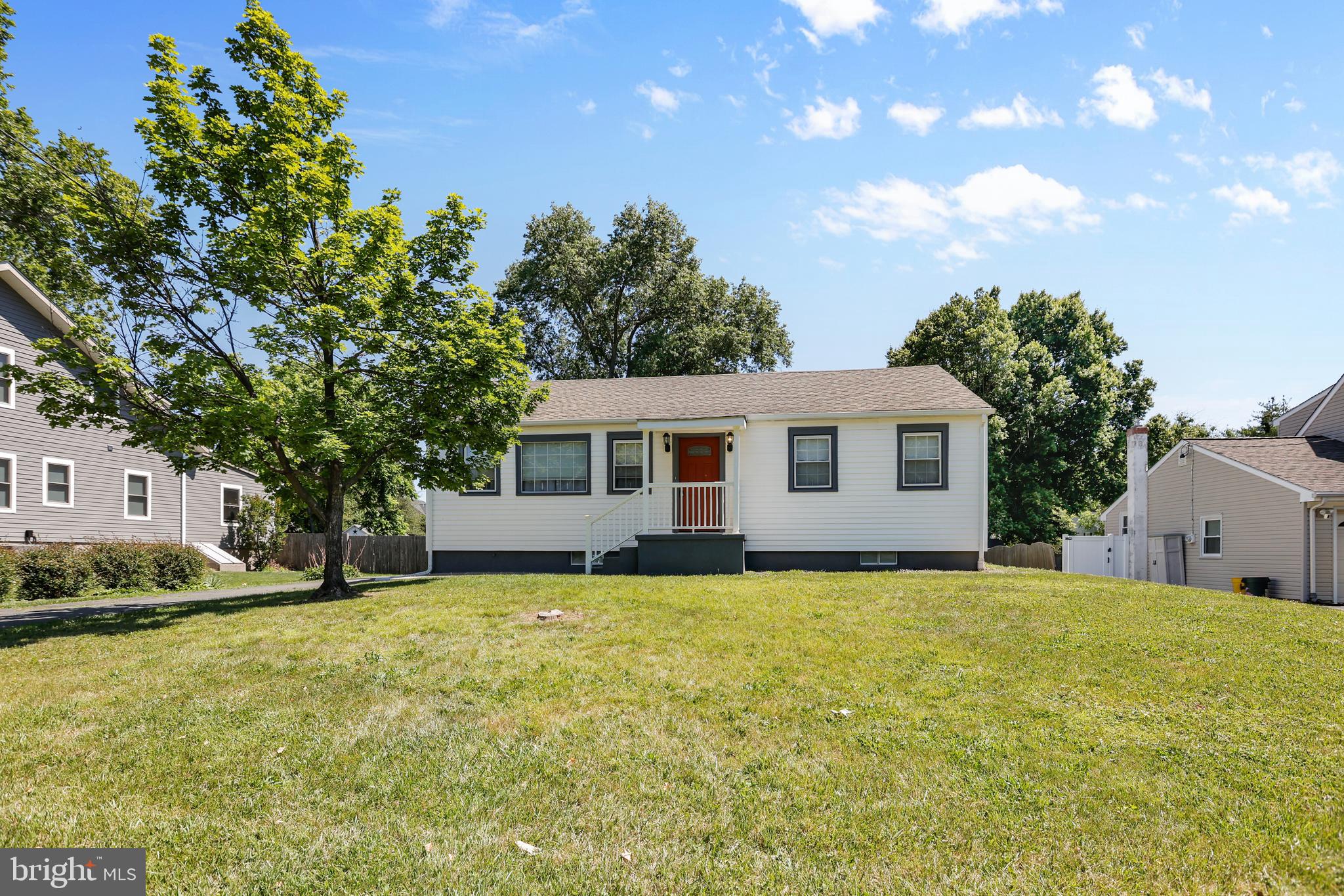 54 WAYSIDE LANE