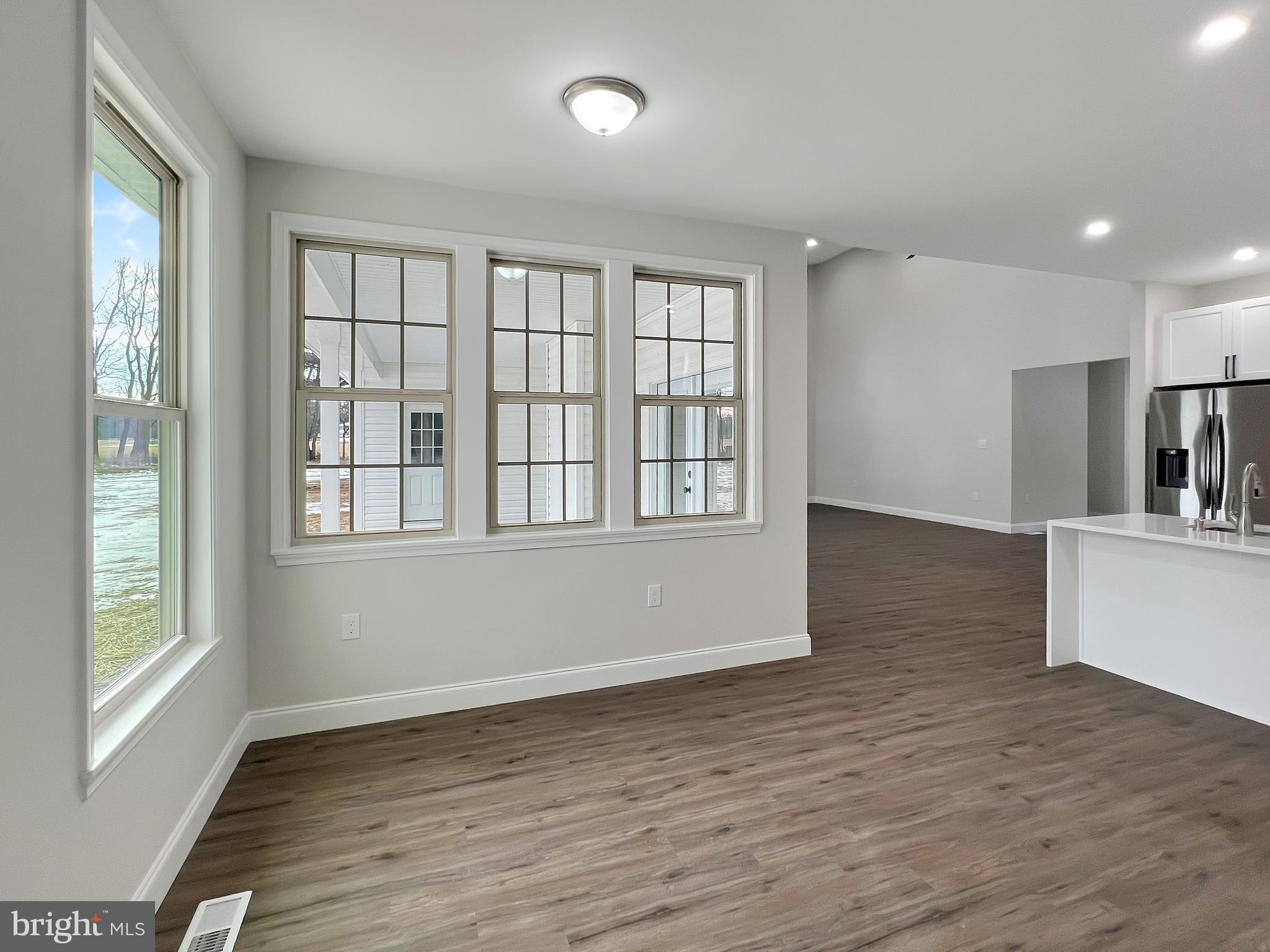 WATERSIDE RESERVE - Residential