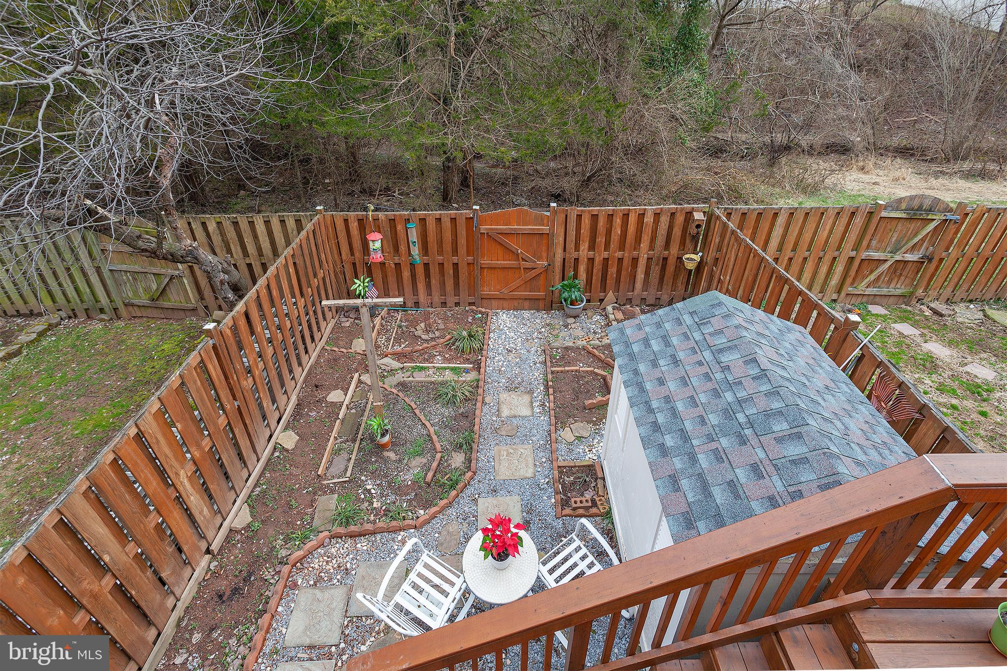 POINT OF WOODS EAST - Residential