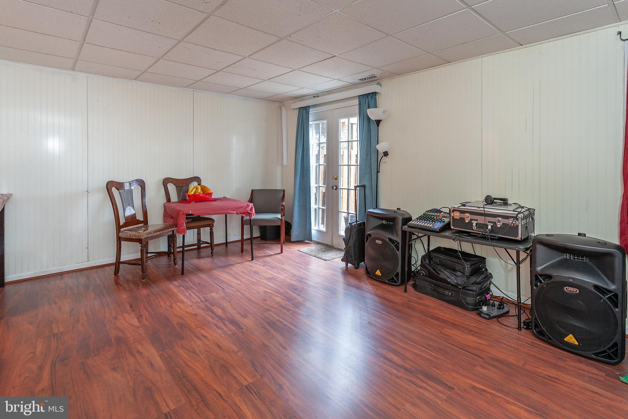 POINT OF WOODS EAST - Residential