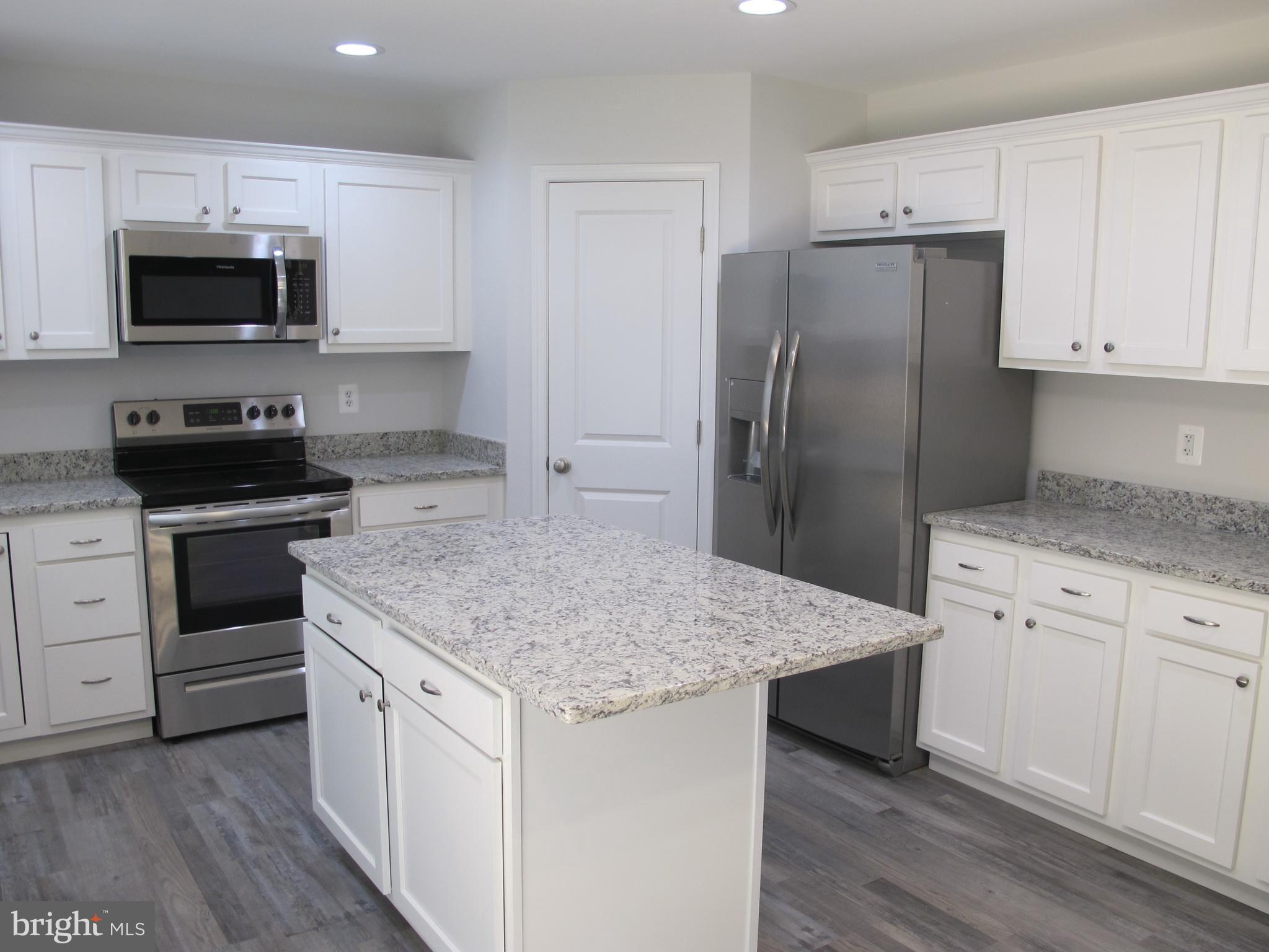 STRATFORD HARBOUR - Residential