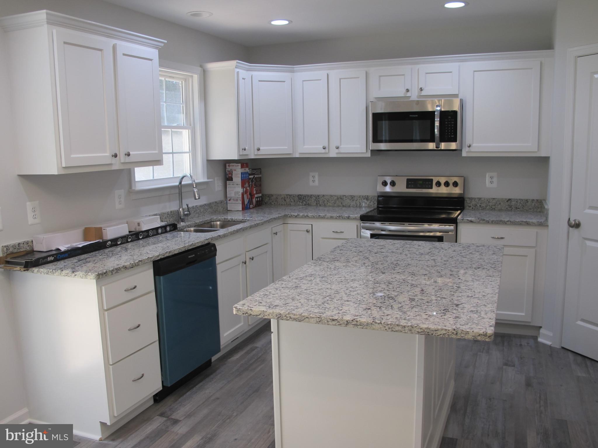 STRATFORD HARBOUR - Residential