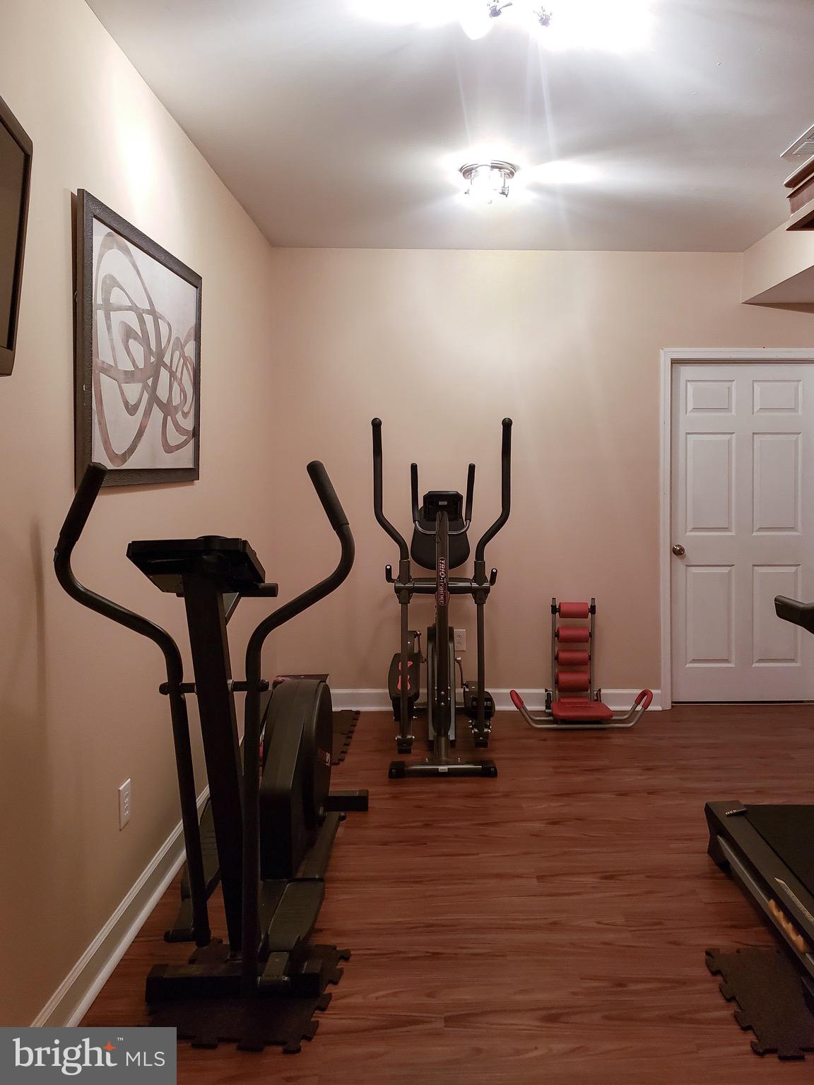 BROAD CREEK ESTATES - Residential